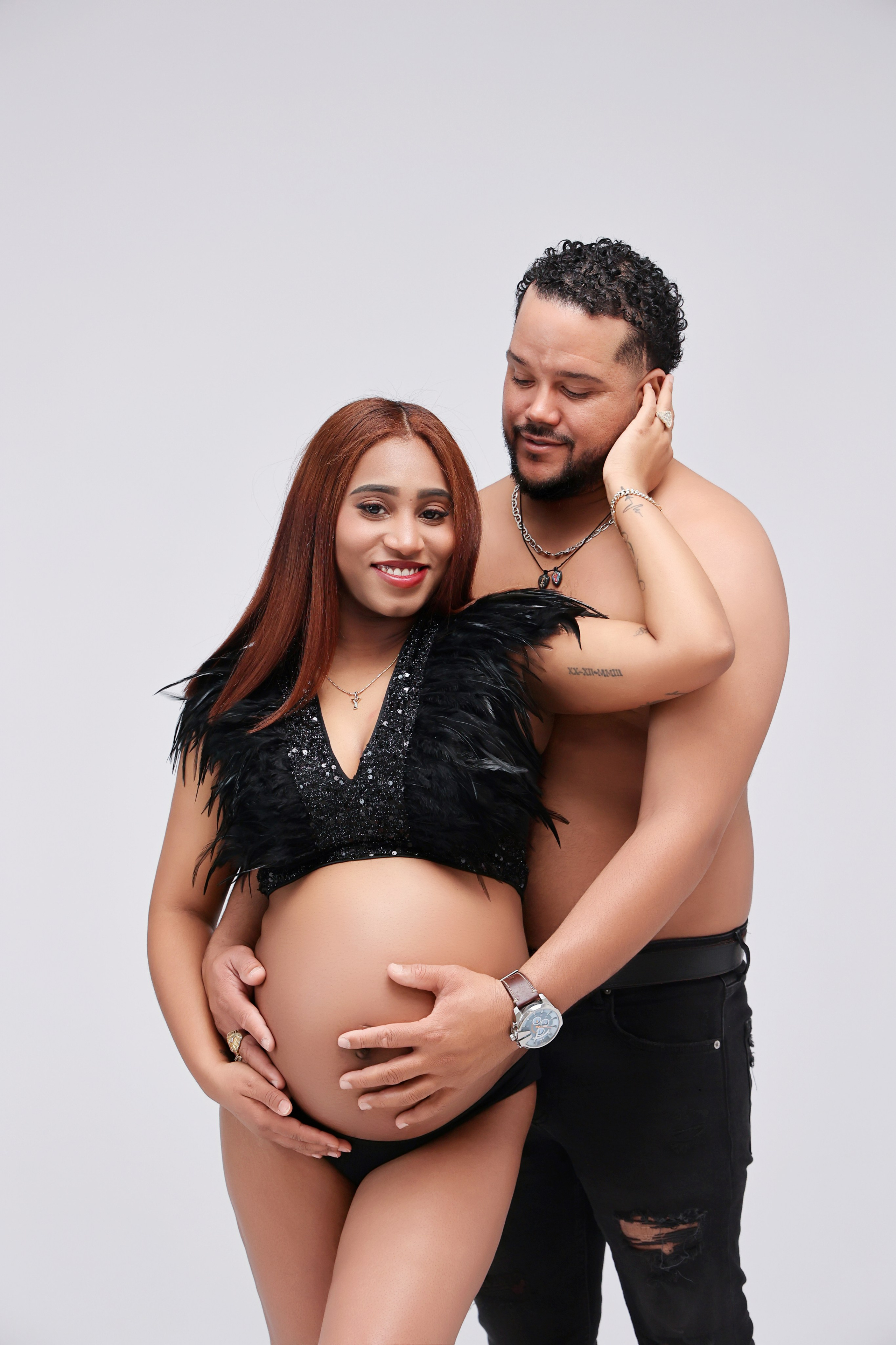 Nueva Sesión Embarazo En Estudio. Fotografía de Eventos, Embarazo y Familiar en Pirineos