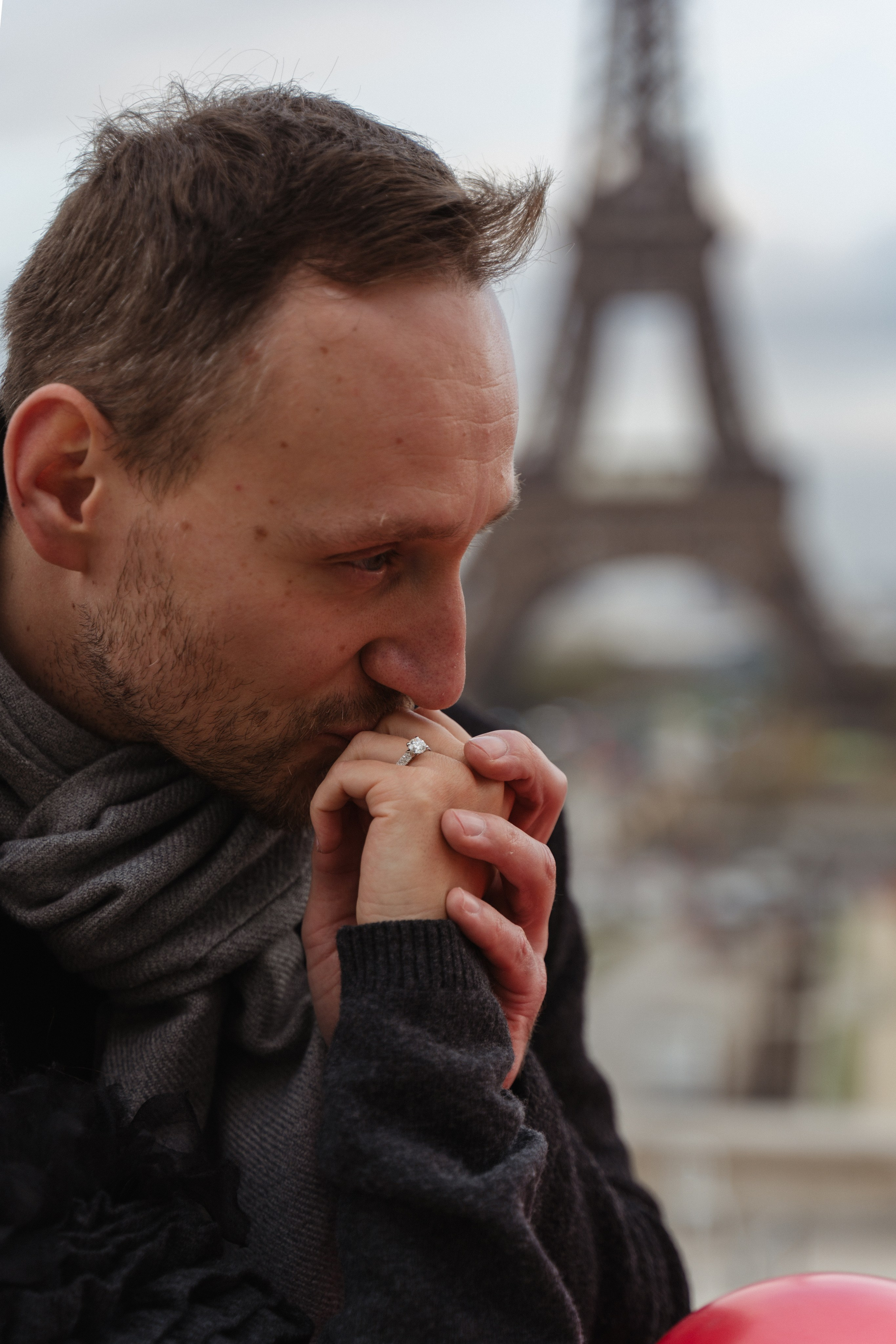 Proposal photo-shoot. Photographer in Paris Yulia Shkadina | Couples, engagement, pre-wedding, individual photo-shoots in Paris at the best locations