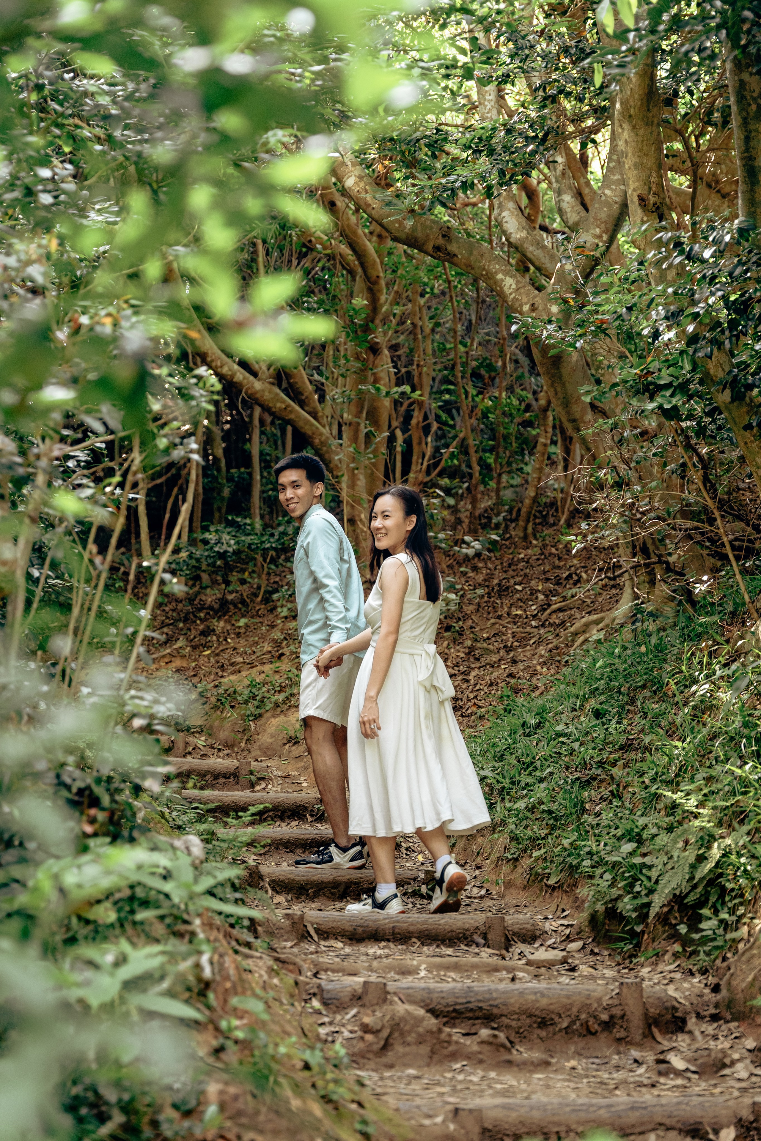 Fukuoka Couple Photoshoot: Roses, Totoro Forest & Sunset Love Story
