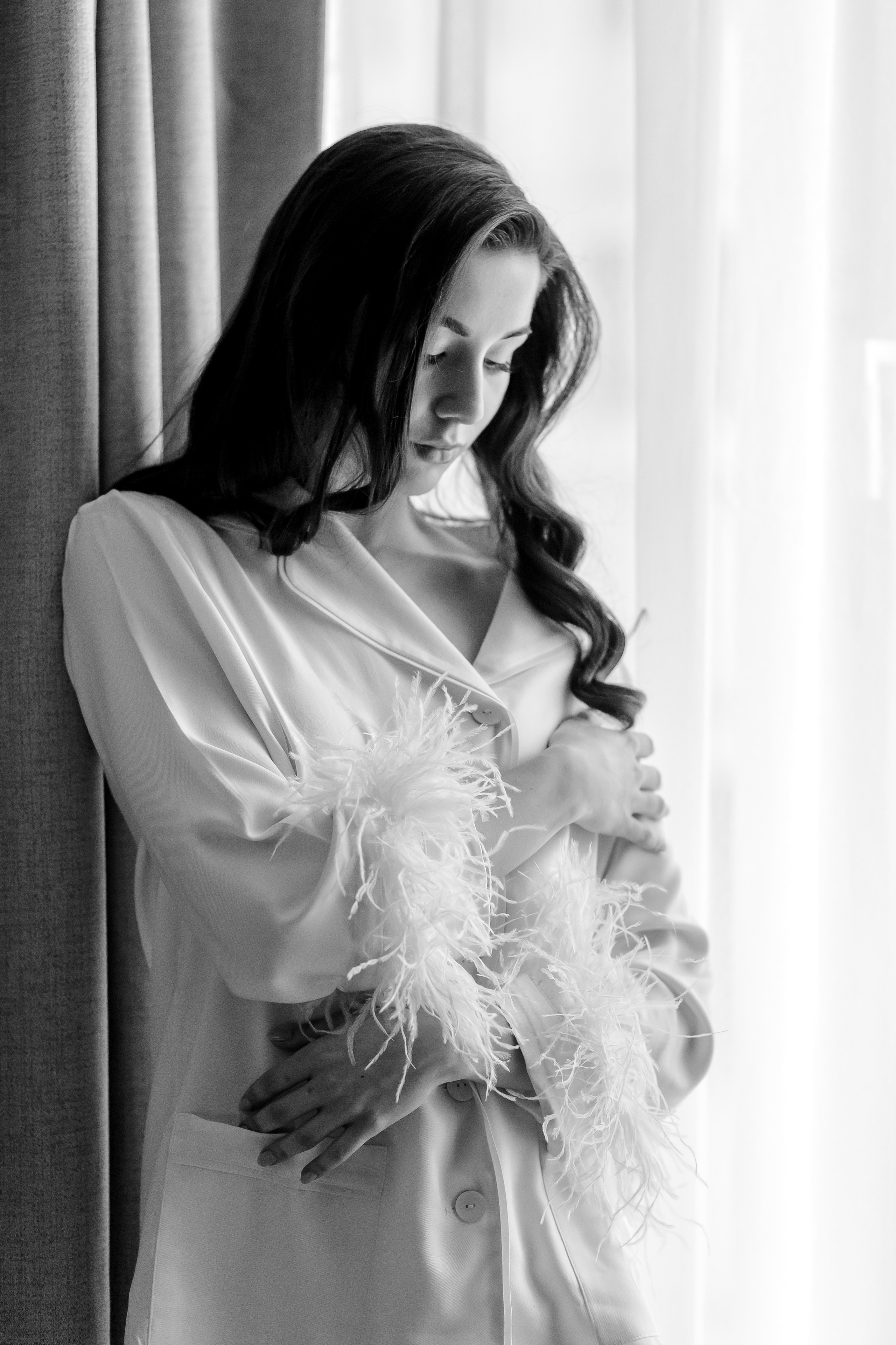 Getting Ready im Ritz Carlton Berlin: Ein zauberhafter Start in den Hochzeitstag. Hochzeitsfotografie in Berlin Nataliia Schütze