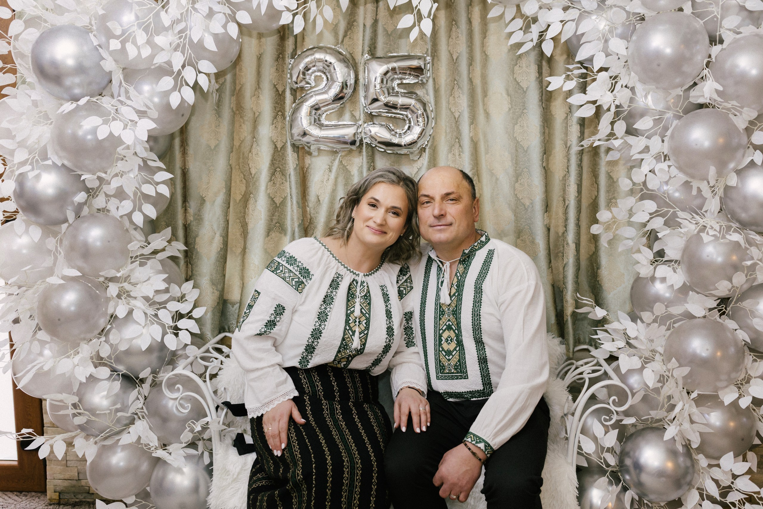 - nunta--fotograf-profesionist-botosani - fotografie-nunta-romantica - imagini-nunta-in-natura-alin-chirila-fotograf - fotografii-cuplu-indragostit-nunta-botosani - sedinta-foto-miri-andrei-iustina-alinofotostudio - amintiri-din-nunta-realizate-de-fotograf-profesionist - povestea-nuntii-andrei-si-iustina-in-imagini-alinofotostudio-fotograf evenimente- evenimente Botoșani -fotograf Suceava - fotograf Iași- servicii foto. servicii foto Botoșani. servicii foto video Botoșani. fotograf nunta. fotograf evenimente. fotograf nunta Botoșani. Alin chirila. Alin chirila fotograf. Alinofotostudio.- servicii foto. servicii foto Botoșani. servicii foto video Botoșani. fotograf nunta. fotograf evenimente. fotograf nunta Botoșani. Alin chirila. Alin chirila fotograf. Alinofotostudio.fotograf stare civilă,poze stare civilă,album foto stare civilă,servicii foto suceava,fotograf evenimente suceava,fotograf nuntă suceava,poze cununie civilă,ședință foto stare civilă,sesiune foto suceava,fotograf profesionist suceava,fotograf botosani,stare civila botosani,alinofotostudio,alin chirila fotograf.servicii foto. servicii foto Botoșani. servicii foto video Botoșani. fotograf nunta. fotograf evenimente. fotograf nunta Botoșani. Alin chirila. Alin chirila fotograf. Alinofotostudio.fotograf stare civilă,poze stare civilă,album foto stare civilă,servicii foto suceava,fotograf evenimente suceava,fotograf nuntă suceava,poze cununie civilă,ședință foto stare civilă,sesiune foto suceava,fotograf profesionist suceava,fotograf botosani,stare civila povestitor prin fotografiebotosani,alinofotostudio,alin chirila fotograf,servicii foto. servicii foto Botoșani. servicii foto video Botoșani. fotograf nunta. fotograf evenimente. fotograf nunta Botoșani. Alin chirila. Alin chirila fotograf. Alinofotostudio.fotograf stare civilă,poze stare civilă,album foto stare civilă,servicii foto suceava,fotograf evenimente suceava,fotograf nuntă suceava,poze cununie civilă,ședință foto stare civilă,sesiune foto suceava,fotograf profesionist suceava,fotograf botosani,stare civila botosani,alinofotostudio,alin chirila fotograf,cununie religioasă botoșani,andreea și neculai,capela militară botoșani,foto conacul zăicești,fotograf nuntă botoșani,fotograf cununie religioasă,foto evenimente botoșani,poze cununie capela militară,ședință foto zăicești,fotograf profesionist botoșaniMire și mireasă – Sergiu & Liliana – ziua nunții, 2024 - Emoții în ziua nunții – Sergiu și Liliana - Dansul mirilor – fotografie artistică nuntă 2024 - Sedinta foto romantică în natură – Sergiu & Liliana - Rochia de mireasă și detalii de nuntă elegan-Album de cununie civilă Florin și Anda – Fotografii profesionale realizate de Alin Chirilă în Botoșani -fotograf prin fotografie-Ședință foto Trash the Dress pe muntele Rarău cu Iulian și Iuliana – fotografie de cuplu, natură montană, emoție autentică surprinsă de Alin Chirilă, povestitor prin fotografie.- "Iulian și Iuliana pe crestele Rarăului – fotografie Trash the Dress în natură" - "Cuplu îmbrățișat la apus pe muntele Rarău – ședință foto după nuntă" - "Rochie de mireasă în vânt pe munte – Trash the Dress Rarău-1. Iulian și Iuliana pe muntele Rarău – ședință foto Trash the Dress în natură, cu peisaj montan spectaculos 2. Cuplu în îmbrățișare pe Rarău – emoție autentică surprinsă după nuntă 3. Rochie de mireasă în bătaia vântului – fotografie artistică Trash the Dress în munți 4. Mire și mireasă privind spre orizont – dragoste și libertate pe muntele Rarău 5. Iuliana zâmbind în rochia de mireasă – portret în natură, Trash the Dress 6. Iulian ținându-și mireasa de mână – ședință foto romantică pe munte 7. Detaliu cu rochia pe stâncă – estetică naturală Trash the Dress Rarău 8. Cuplu în mers pe poteca Rarăului – fotografie simbolică de după nuntă 9. Apus de soare pe Rarău în spatele mirilor – imagine de poveste Trash the Dress 10. Iulian și Iuliana râzând împreună – momente autentice surprinse de Alin Chirilă, povestitor prin fotografie