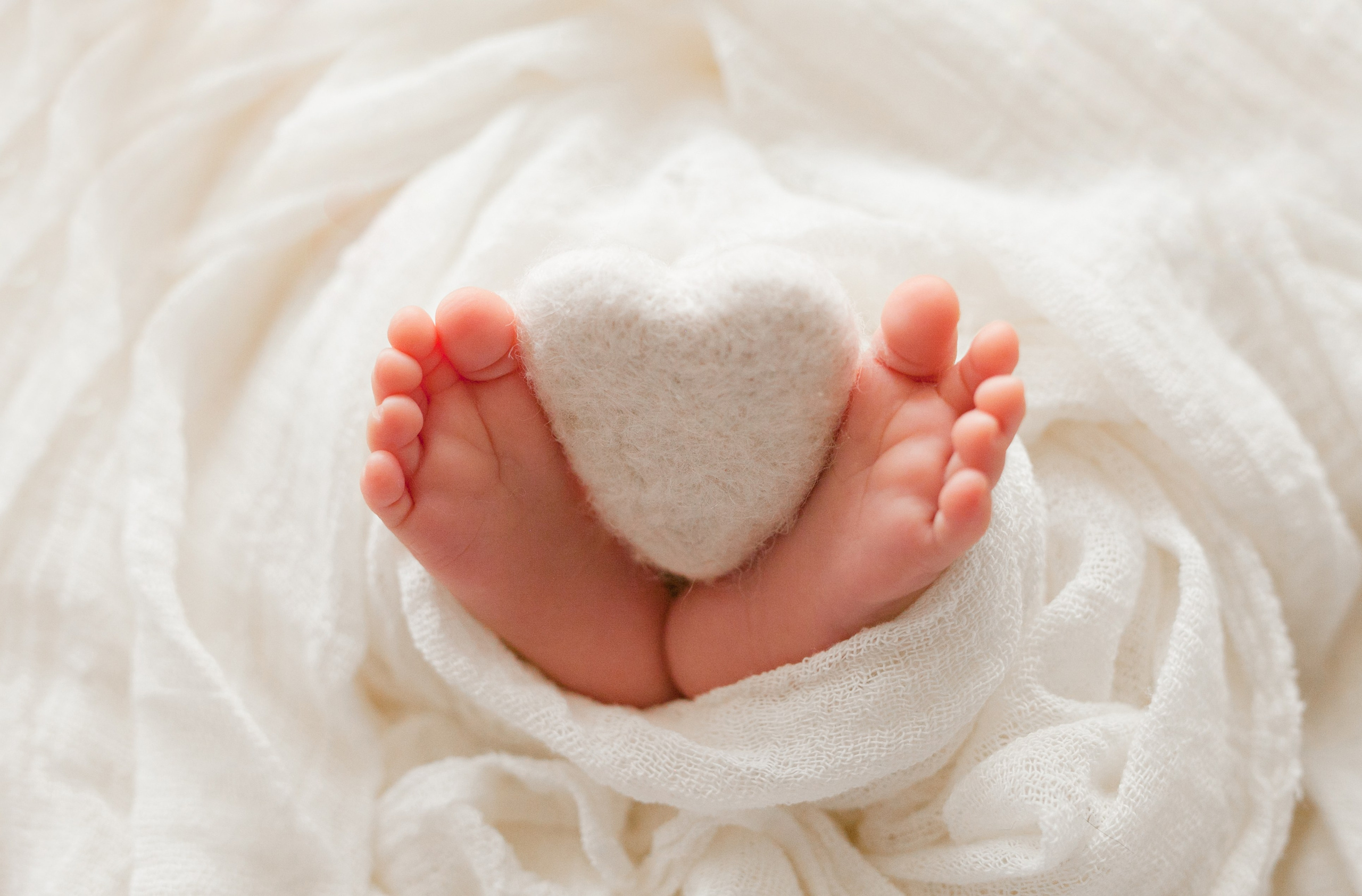 Newborn photoshoot. Wedding and family photographer in Altea, Valencia, Alicante, Benidorm