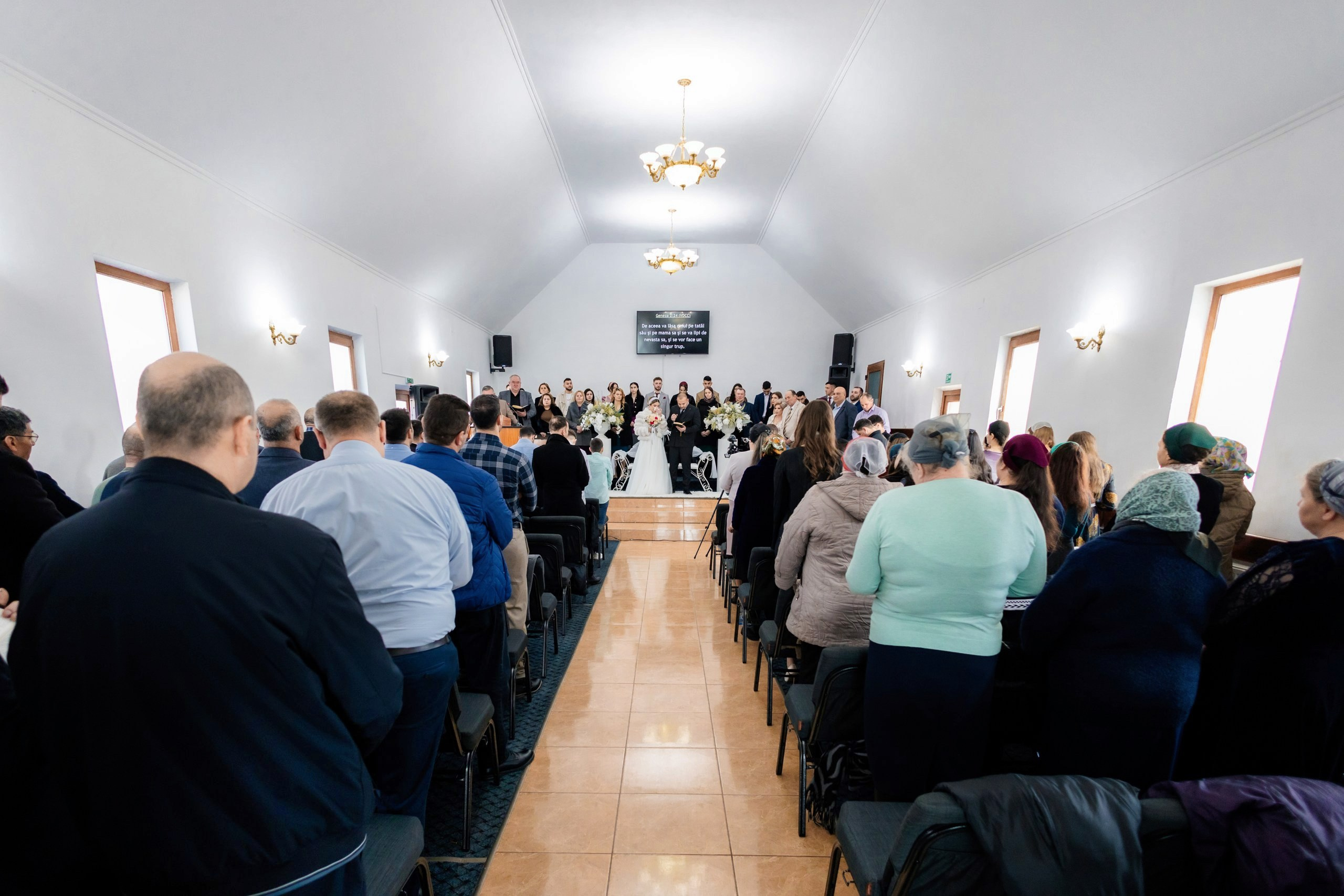 Fotograf nuntă Târgu Neamț – Samuel și Roxana, fotografie autentică realizată de AlinoFotoStudio 2. Fotograf nuntă Iași, Bacău, Suceava și Botoșani – Alin Chirilă surprinzând momente reale de nuntă 3. Fotografie de nuntă cu emoție și credință – AlinoFotoStudio, fotograf povestitor 4. Fotograf profesionist nuntă în Moldova – cadre naturale și pline de emoție 5. Alin Chirilă fotograf nuntă – poveste reală surprinsă prin fotografie 6. Fotograf nuntă cu stil documentar – momente autentice din ziua nunții Pregătiri mireasă acasă – fotografie naturală realizată de Alin Chirilă fotograf nuntă 8. Detalii din ziua nunții – fotograf nuntă Iași și Botoșani, AlinoFotoStudio 9. Emoții din dimineața nunții – fotograf profesionist Moldova 10. Cadre autentice din pregătiri – fotograf nuntă Suceava și Bacău Ceremonie religioasă nuntă – moment emoționant surprins de fotograf Alin Chirilă 12. Nuntă cu valori creștine – fotografie din biserică realizată cu discreție 13. Rugăciune și emoție în ziua nunții – fotograf nuntă Târgu Neamț 14. Legământ în fața lui Dumnezeu – fotografie de nuntă autentică 15. Fotograf nuntă biserică – momente sincere și pline de semnificație Petrecere de nuntă – cadre naturale realizate de AlinoFotoStudio 17. Bucurie și dans la nuntă – fotograf nuntă Iași și împrejurimi 18. Momente autentice de la restaurant – fotograf nuntă Bacău Suceava 19. Atmosferă de nuntă surprinsă discret – Alin Chirilă fotograf -AlinoFotoStudio – fotograf nuntă cu abordare naturală și emoțională 21. Alin Chirilă fotograf – povestitor prin fotografie de nuntă 22. Fotograf nuntă în Moldova – stil documentar și autentic 23. Fotografie de nuntă sinceră și elegantă – AlinoFotoStudio- Fotograf nuntă Iași Bacău Suceava Botoșani – Alin Chirilă AlinoFotoStudio 26. Fotograf nuntă Târgu Neamț și Moldova – fotografie profesională de eveniment 27. Fotograf nuntă cu valori creștine și stil documentar – AlinoFotoStudio - Alin Chirilă – AlinoFotoStudio Fotograf nuntă Iași • Bacău • Suceava • Botoșani - Samuel & Roxana, Târgu Neamț -Momente reale, trăite sincer și păstrate pentru totdeauna.