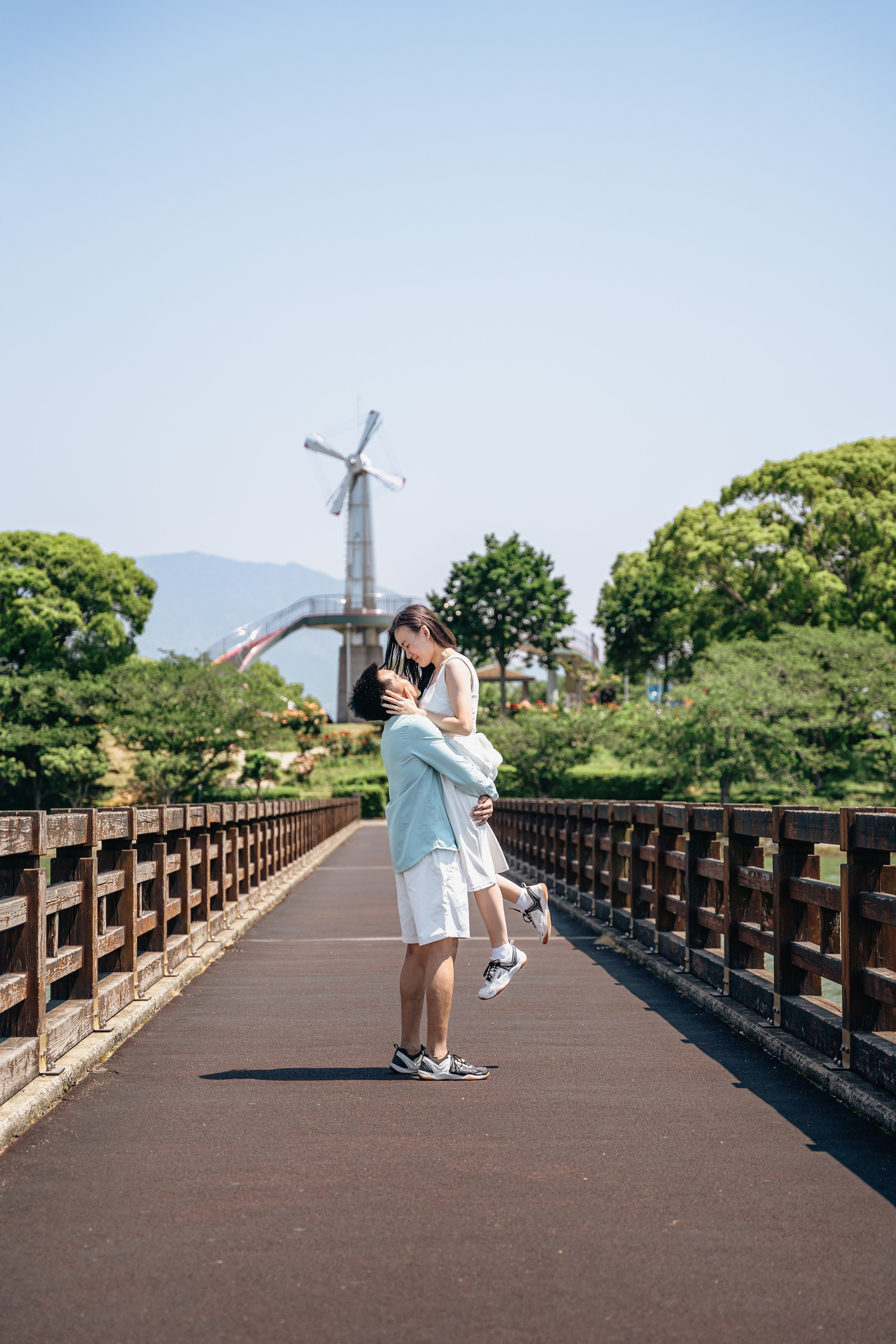 Fukuoka Couple Photoshoot: Roses, Totoro Forest & Sunset Love Story