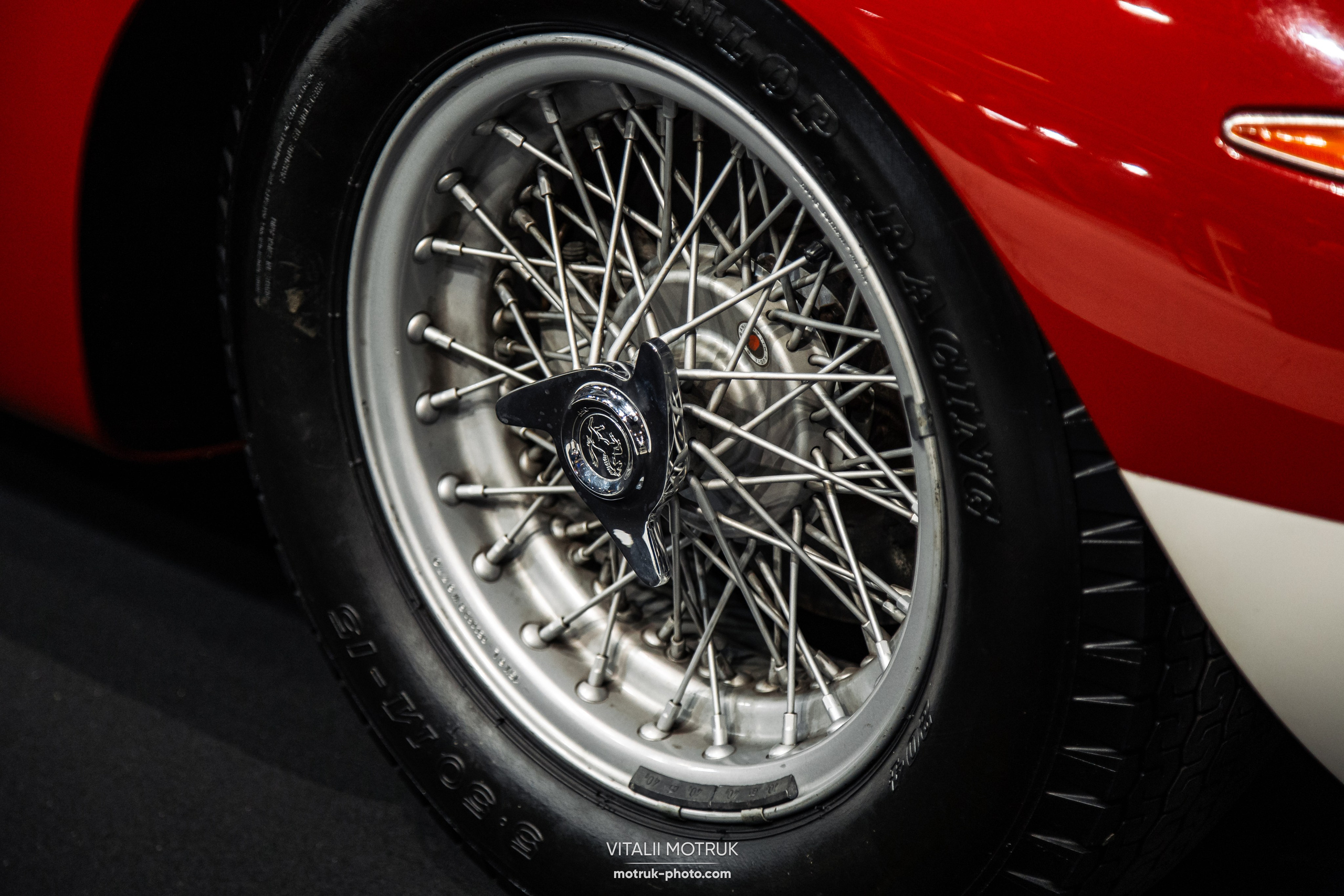 Retromobile 2023. Photographe de voitures à Paris — Vitalii Motruk