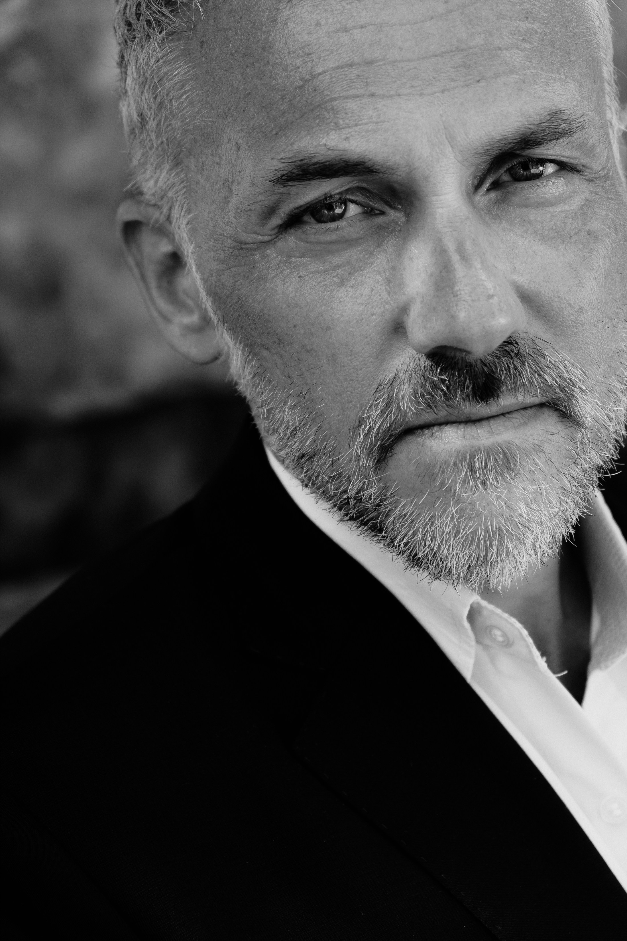 Портретная фотосессия музыканта Robert Skarsbakk в старом городе Аликанте для обложки альбома — Фотограф Андрей Луковников