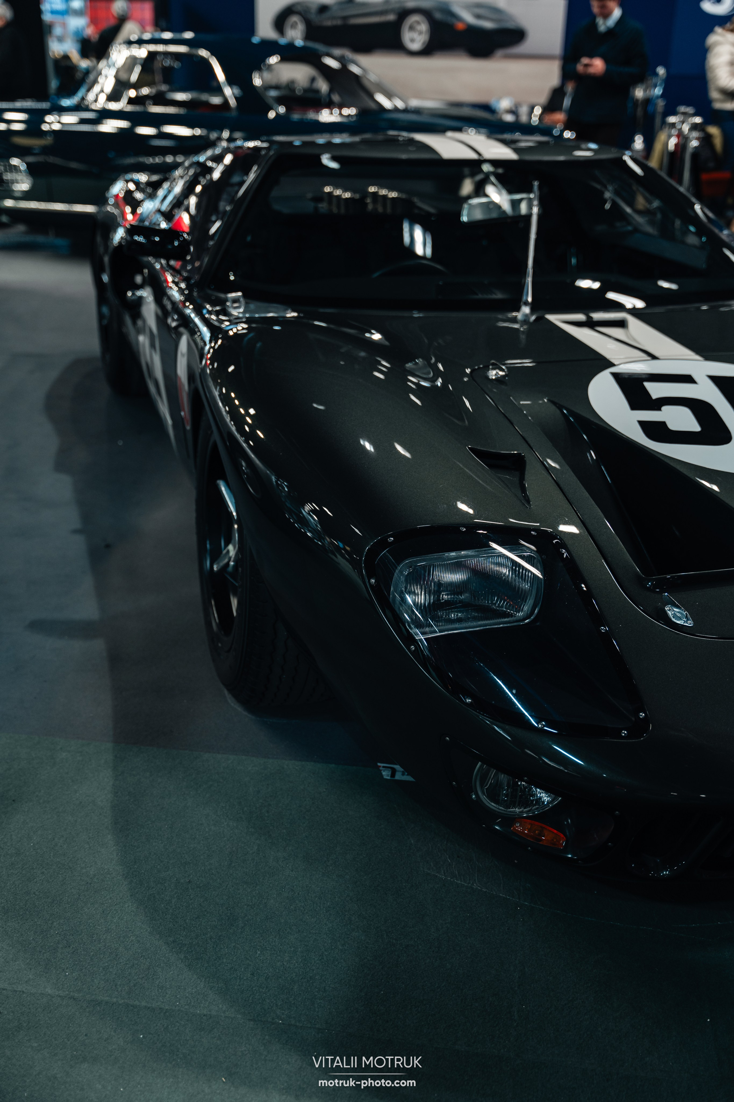 Retromobile-2024. Photographe de voitures à Paris — Vitalii Motruk