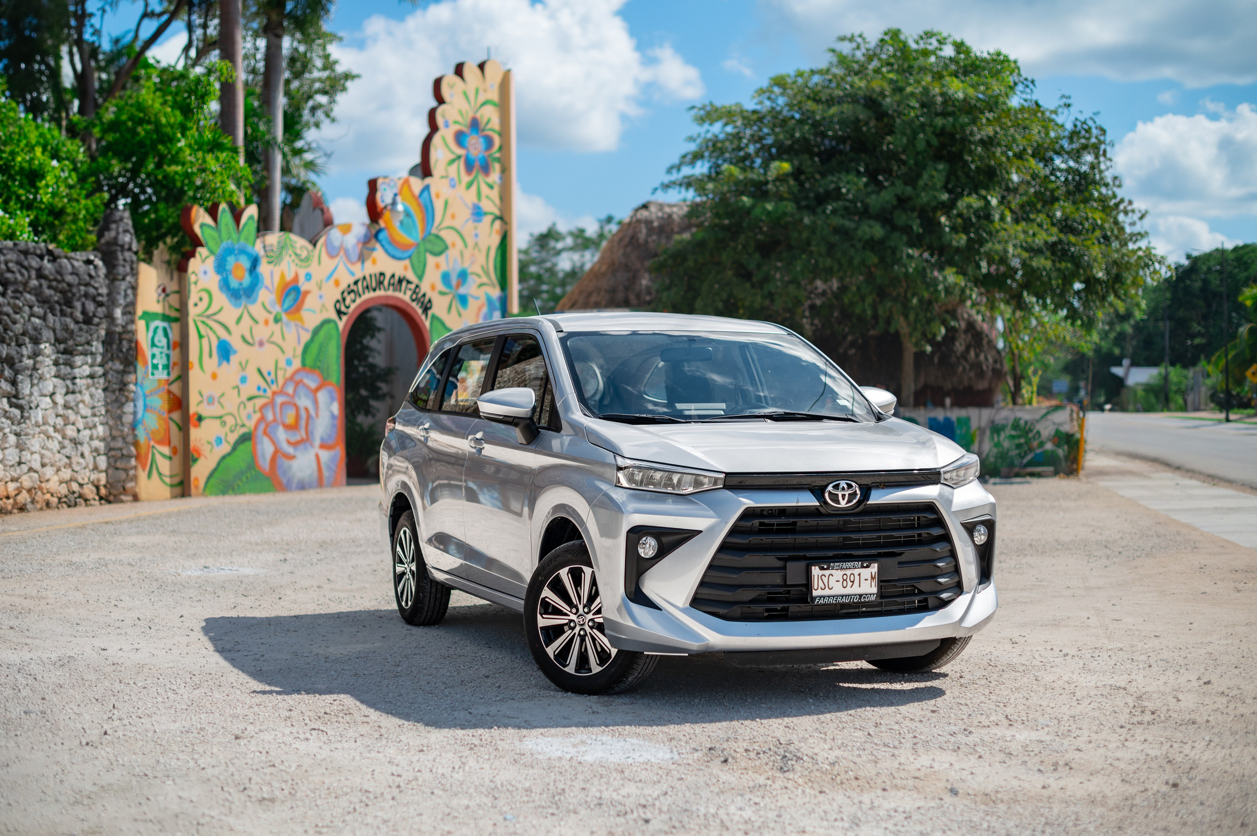 Automotive Photography of Toyota Avanza in Playa del Carmen. PHOTOGRAPHER QUINTANA ROO