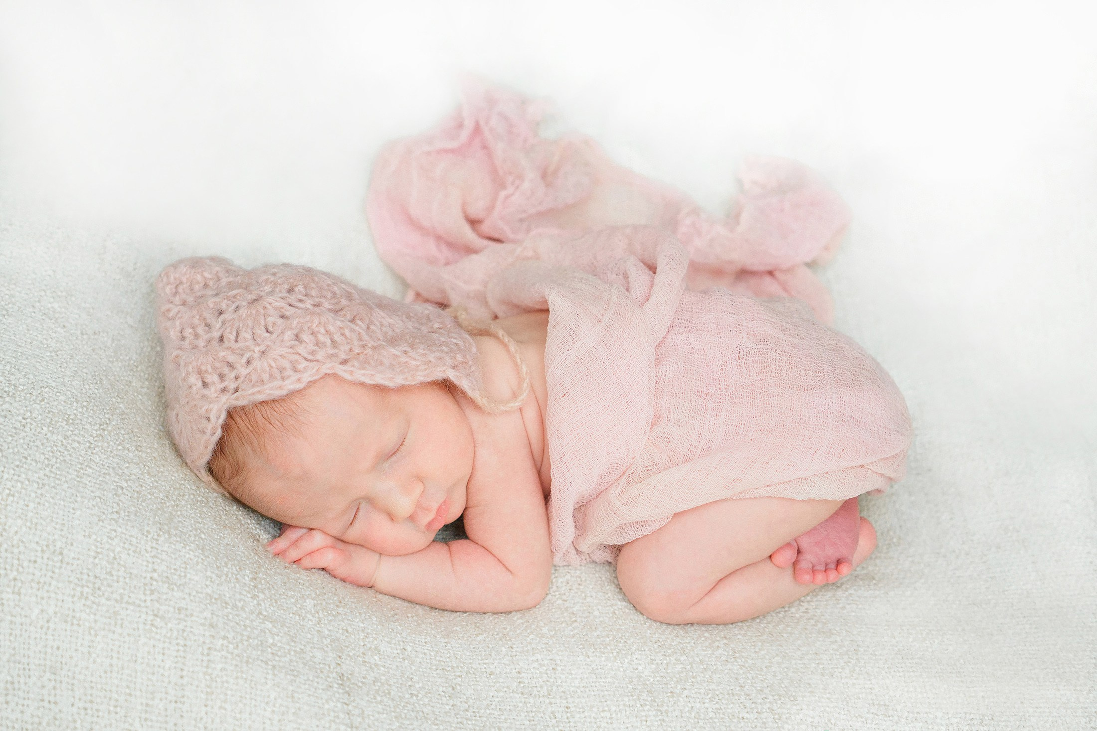 Vastasyntyneen tytön kuvaus|Helsingissä