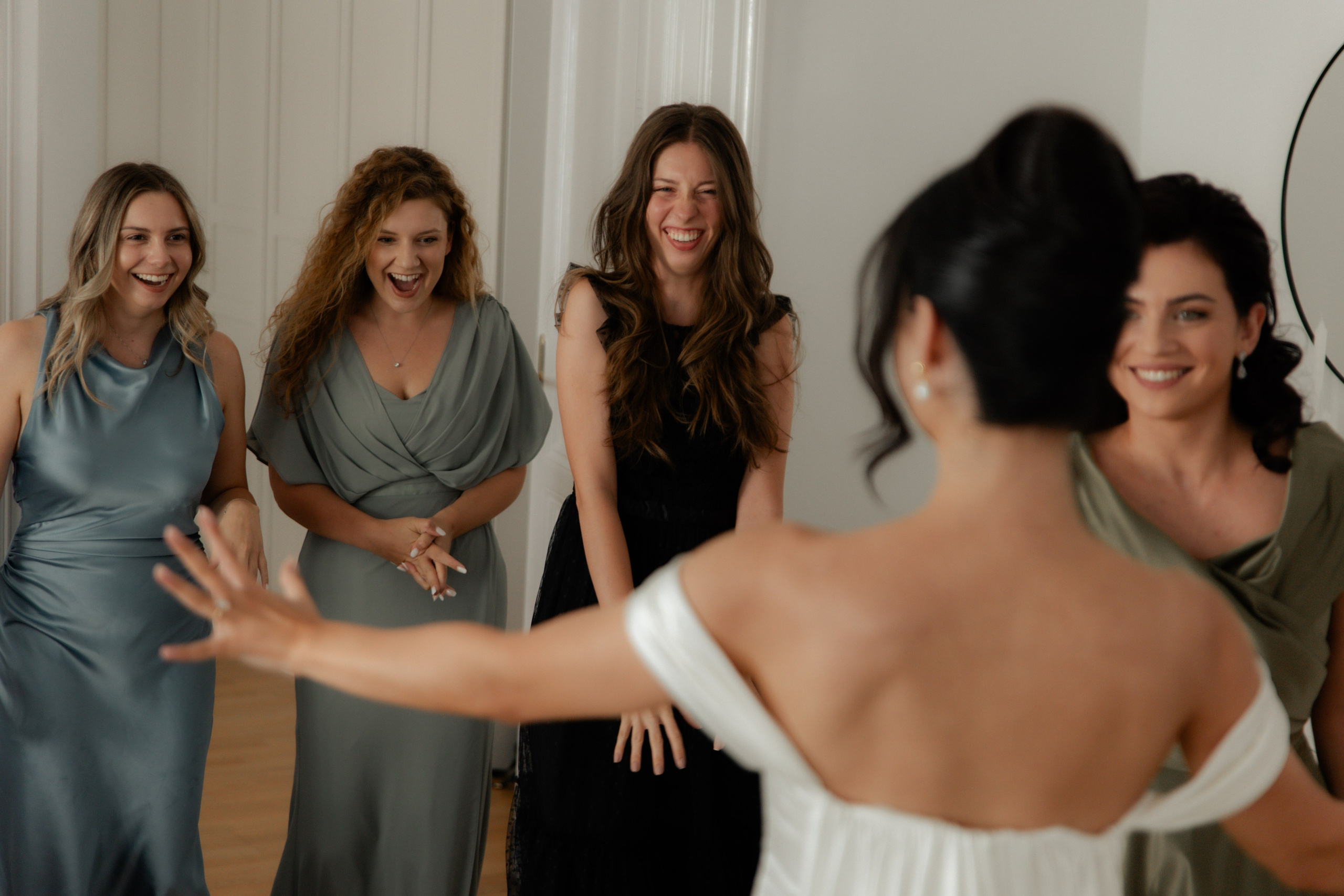 Elegant Castle Wedding in Austria | Alwin & Ruth’s Fairytale Celebration. Wedding photographer and videographer based in Timisoara, Romania