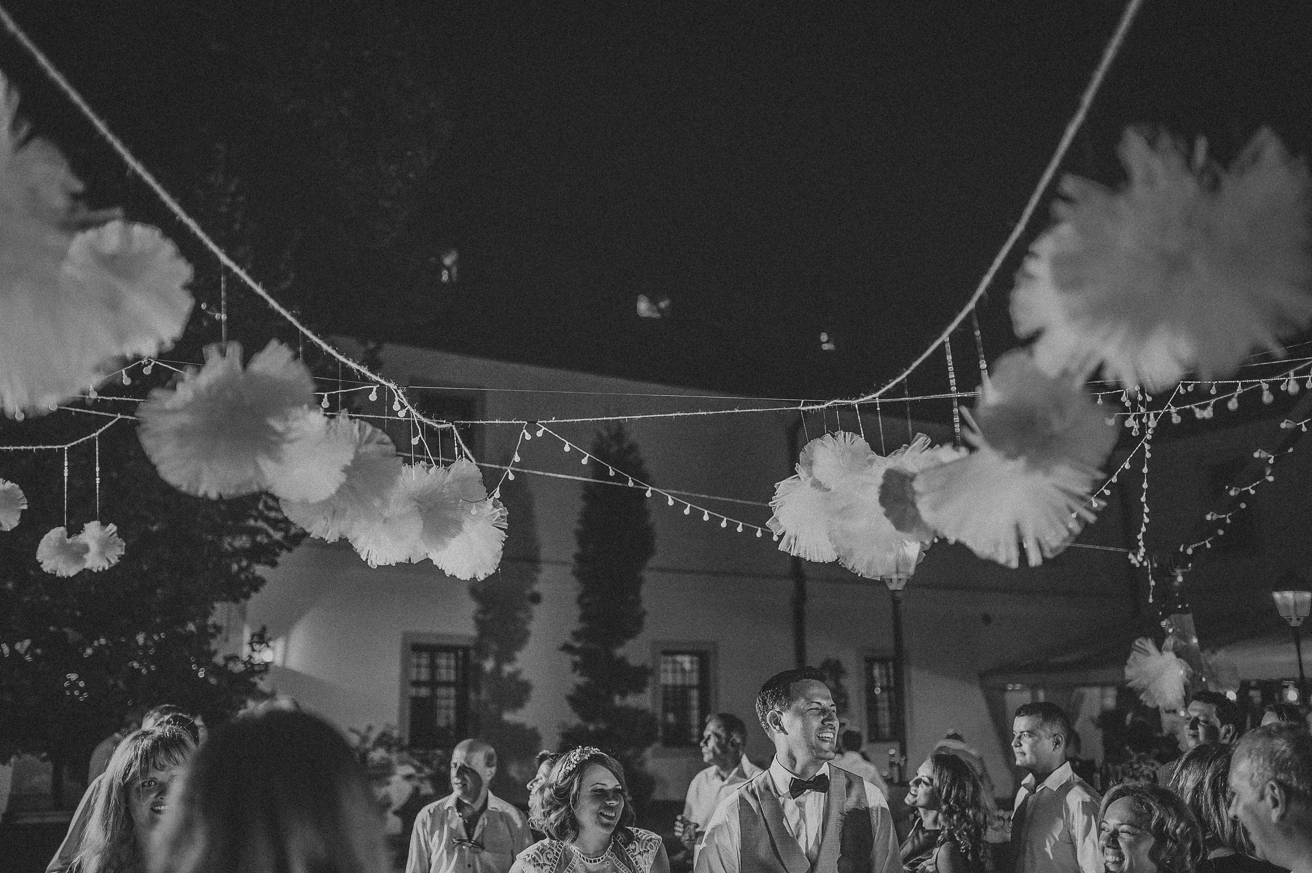 Alina și Ionuț | Fotografii Alb-Negru în Alba Iulia | Alex Vasilie. Alex Vasilie | Fotograf de Nuntă, Botez și Portret | Cluj-Napoca