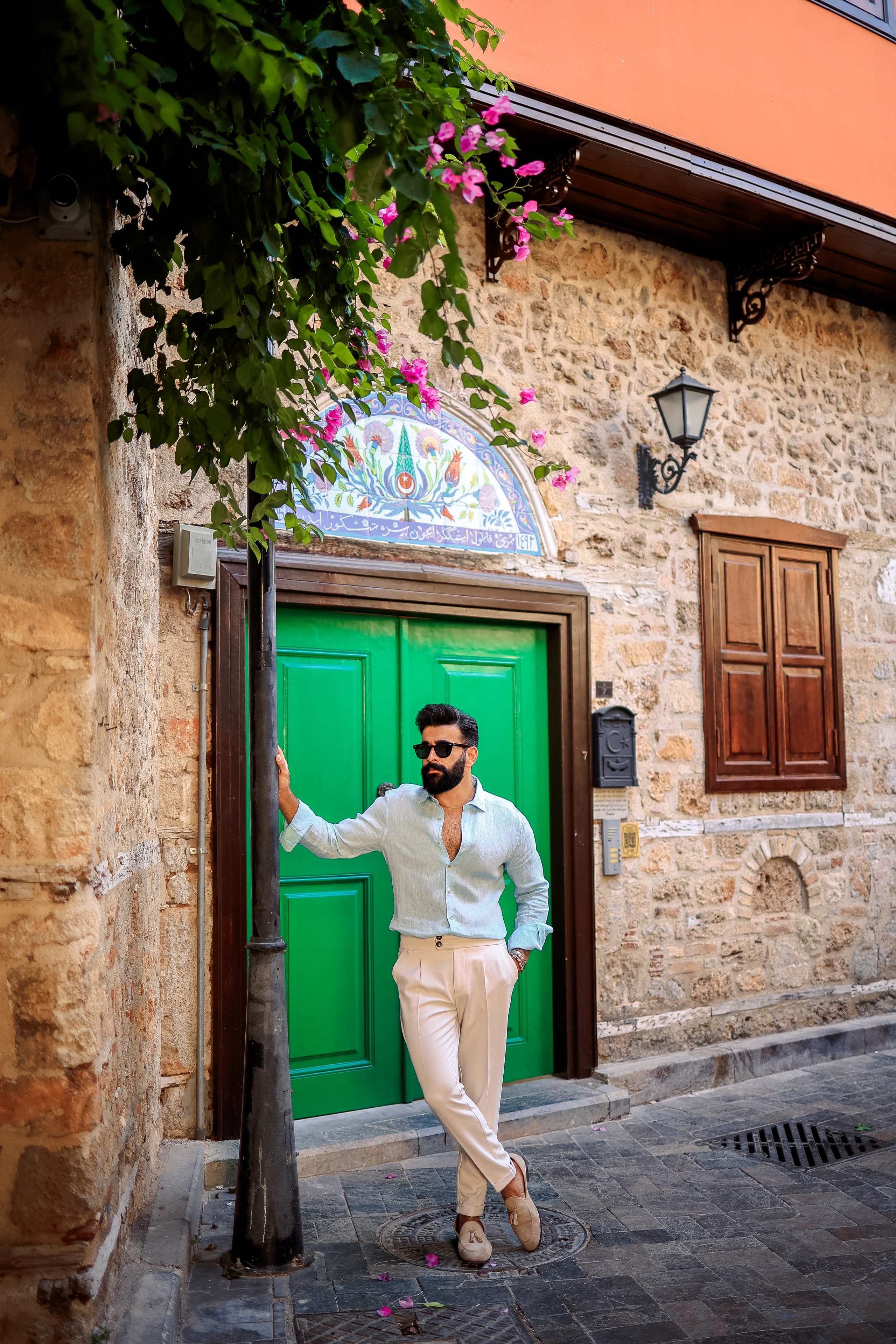 Photoshooting in old town of Antalya. Photographer in Turkey, Antalya, Kemer, Belek, Side, Kas, Fethiye