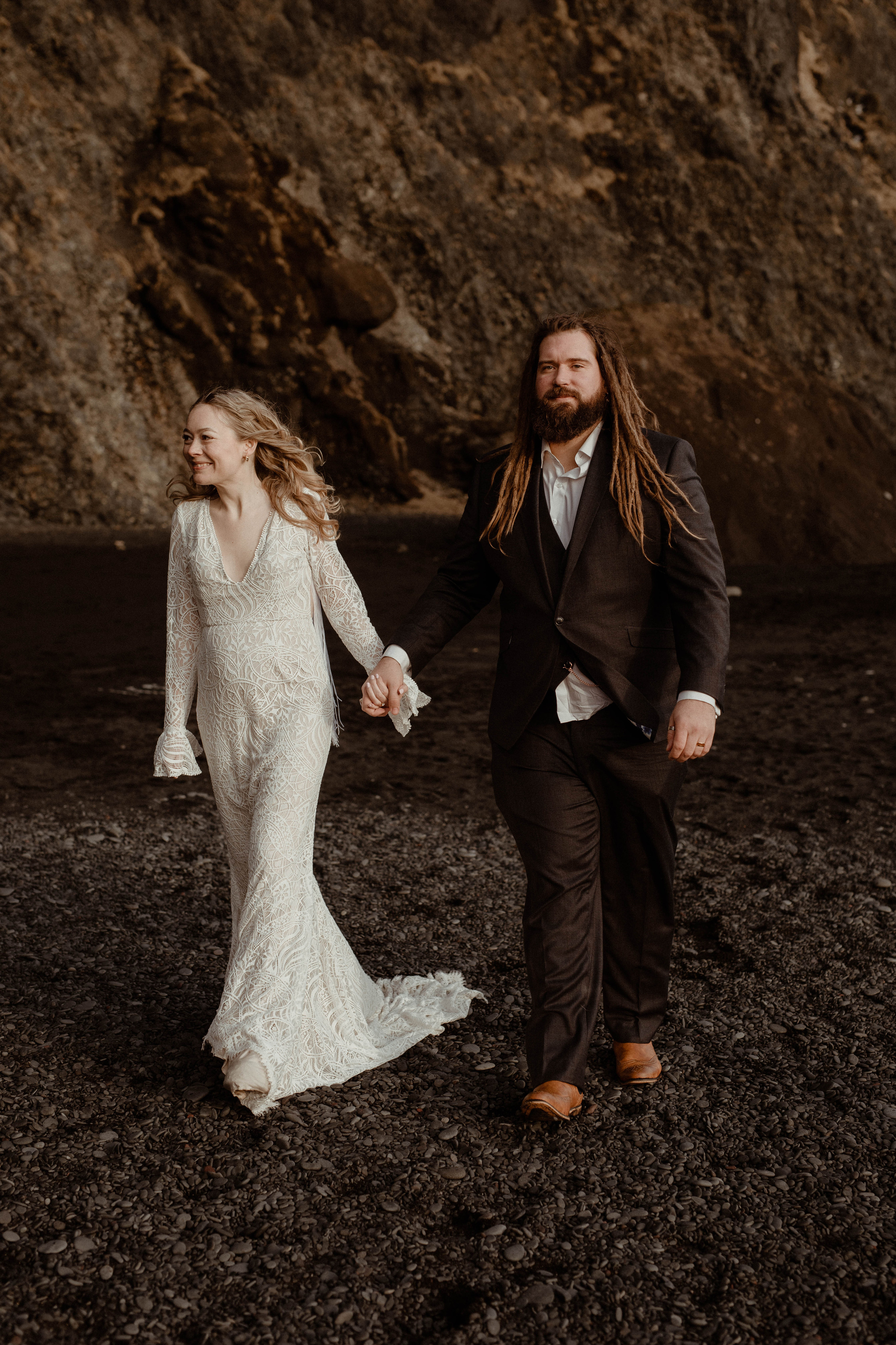 Daisy+Jacob. Iceland elopement photographer & videographer
