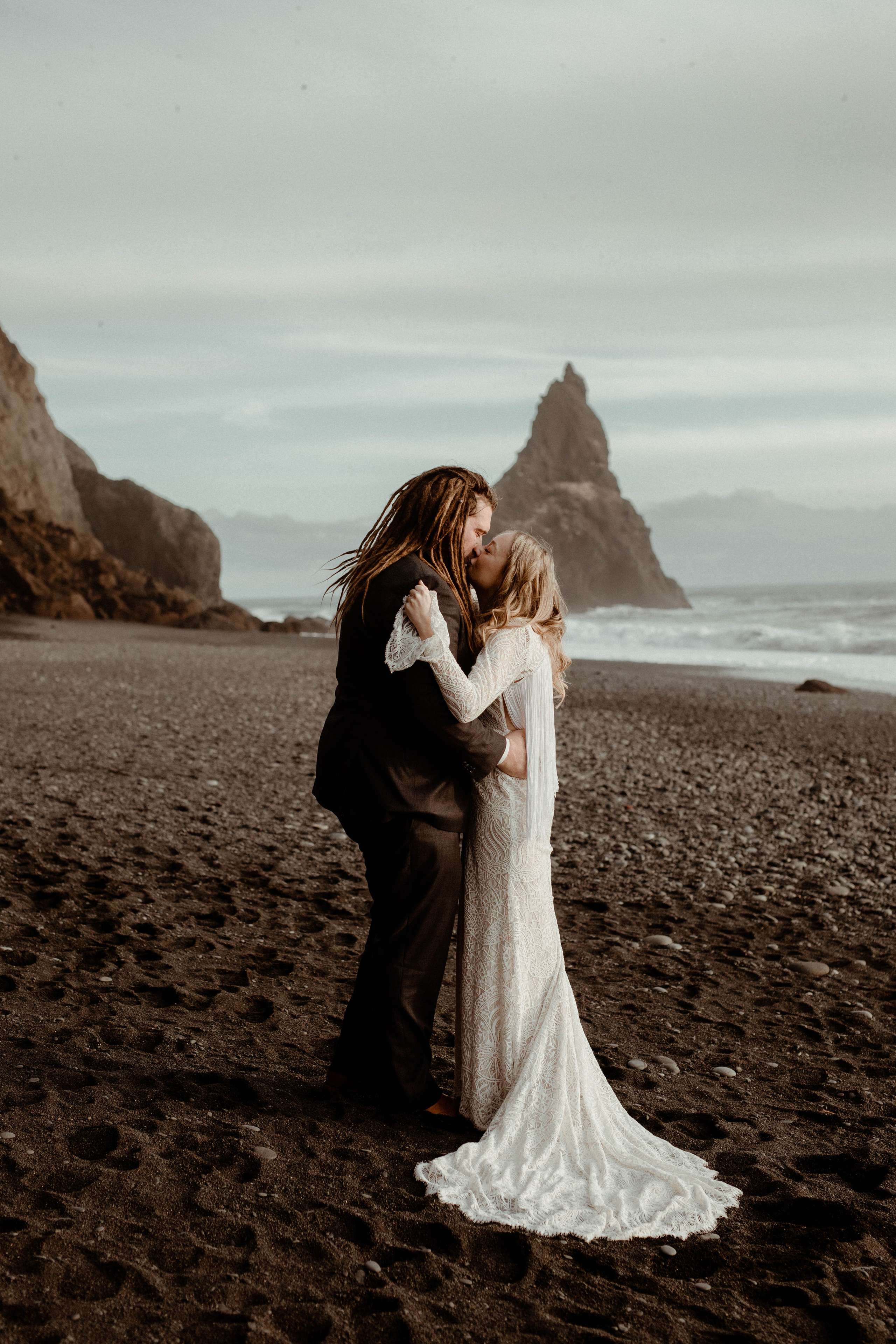 Daisy+Jacob. Iceland elopement photographer & videographer