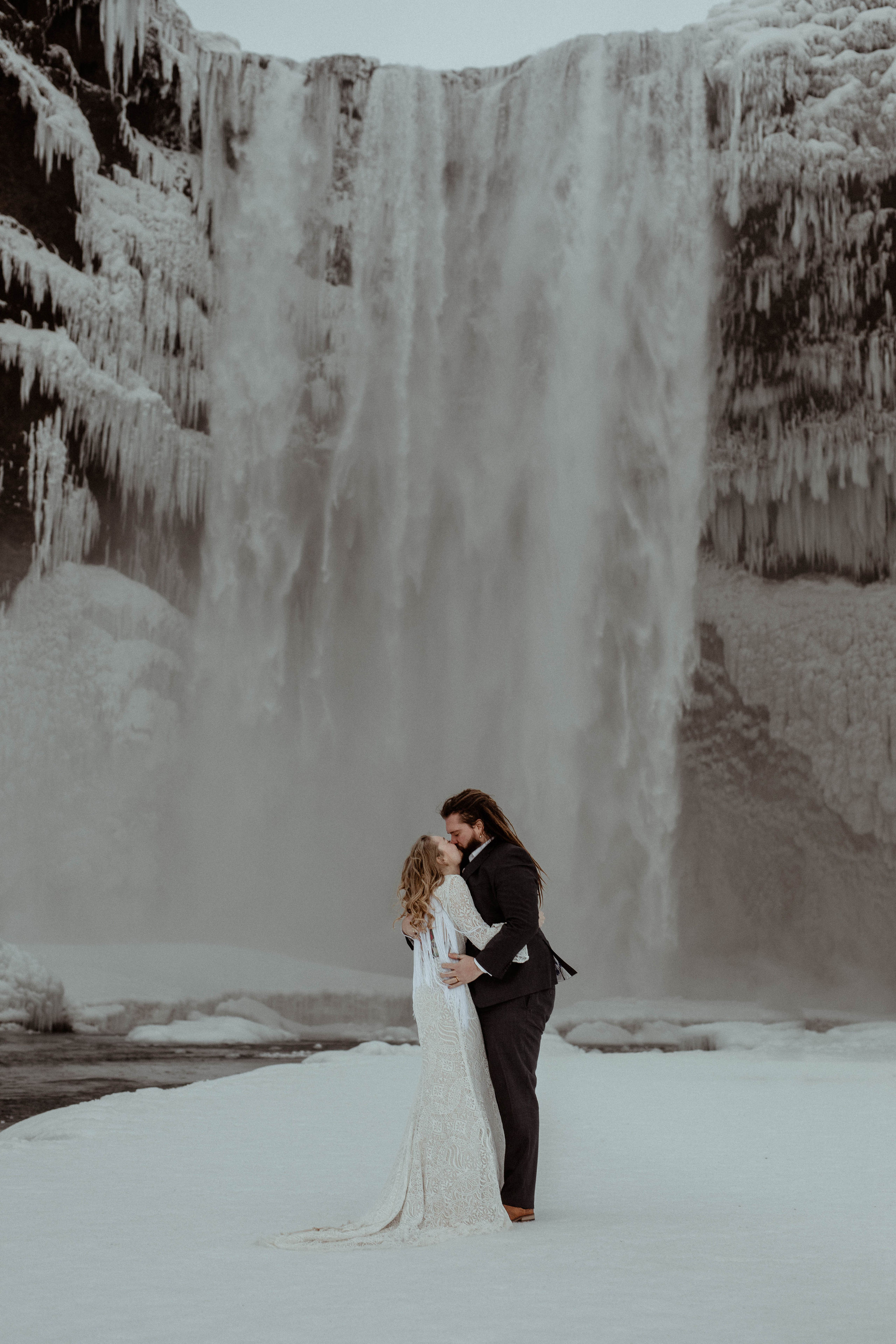 Daisy+Jacob. Iceland elopement photographer & videographer