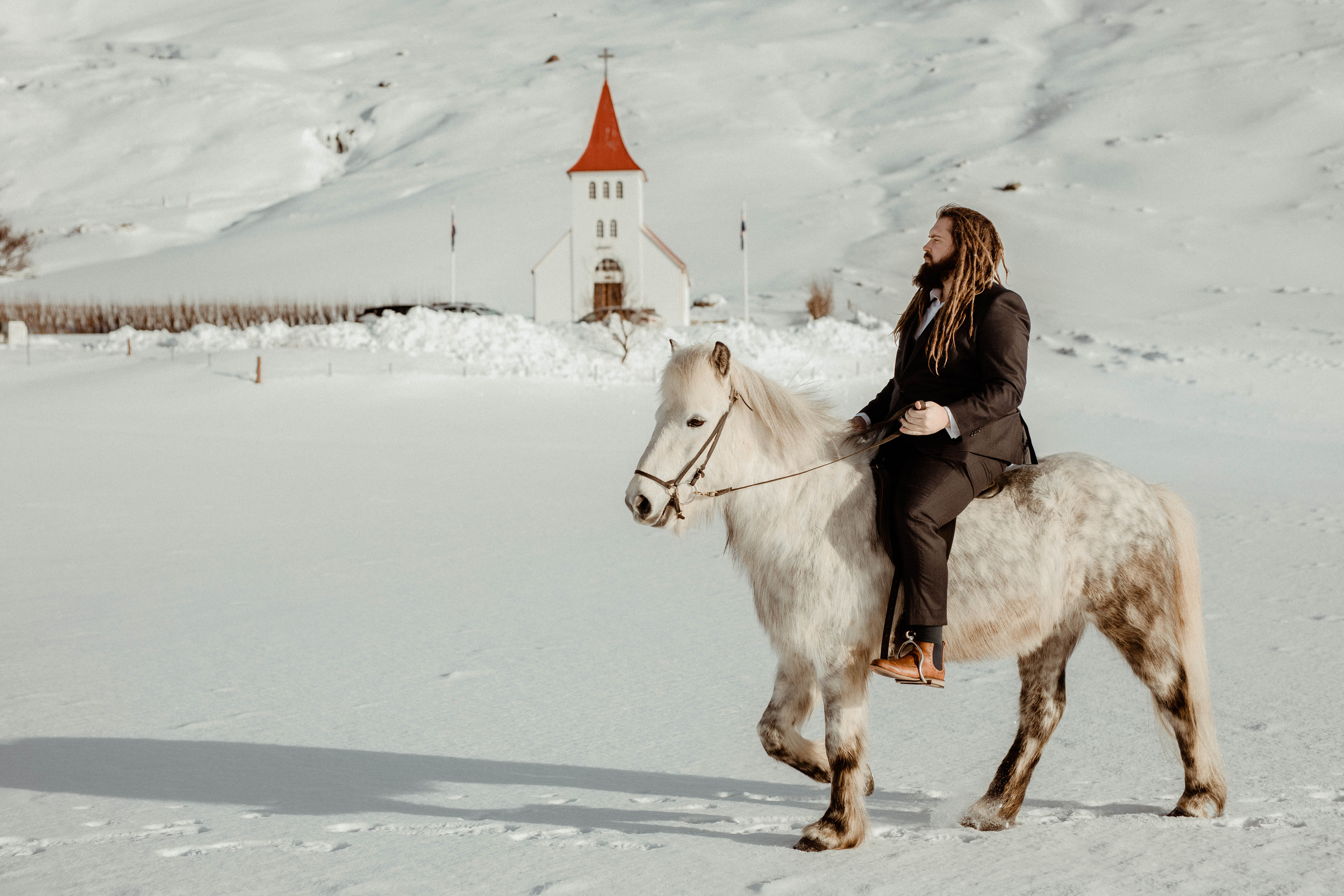 Daisy+Jacob. Iceland elopement photographer & videographer