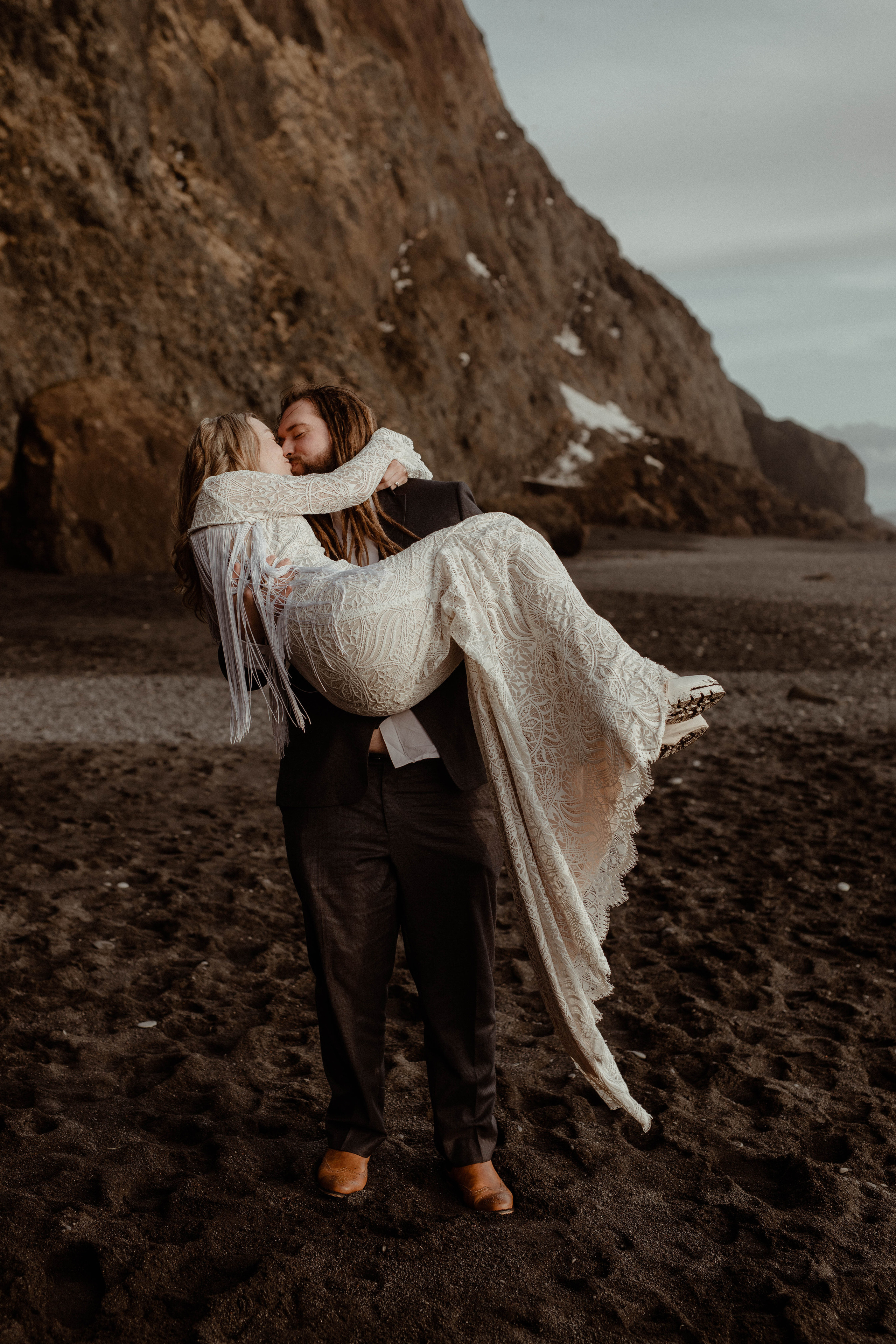 Daisy+Jacob. Iceland elopement photographer & videographer