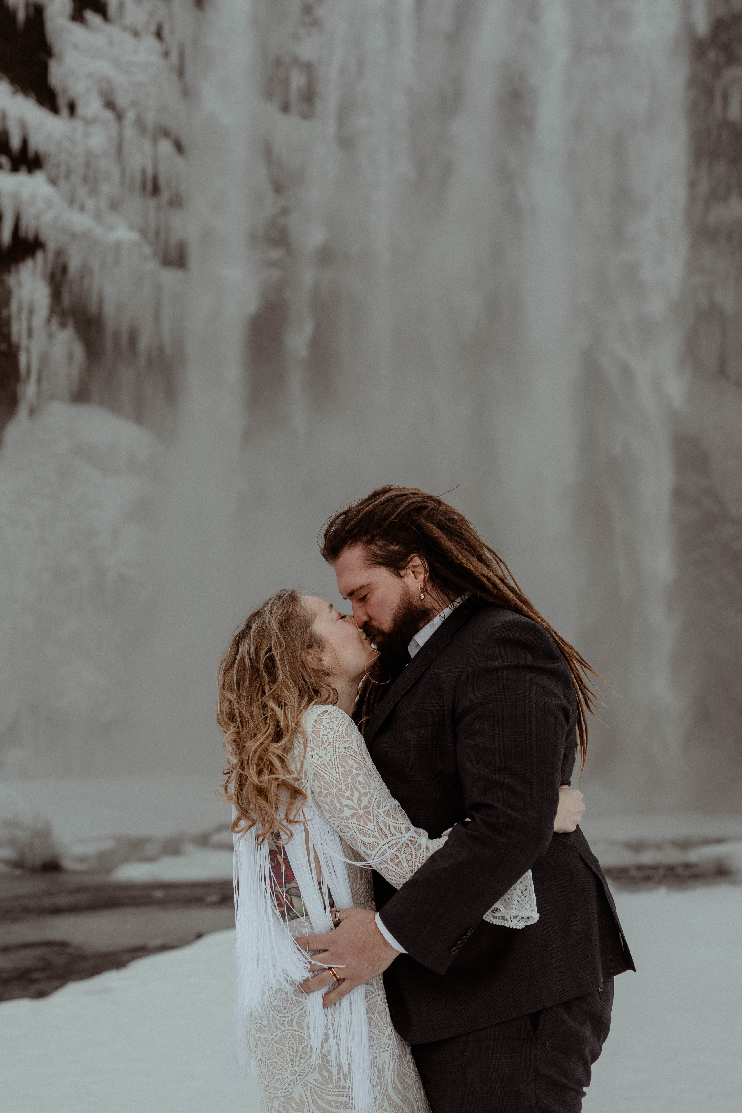 Daisy+Jacob. Iceland elopement photographer & videographer