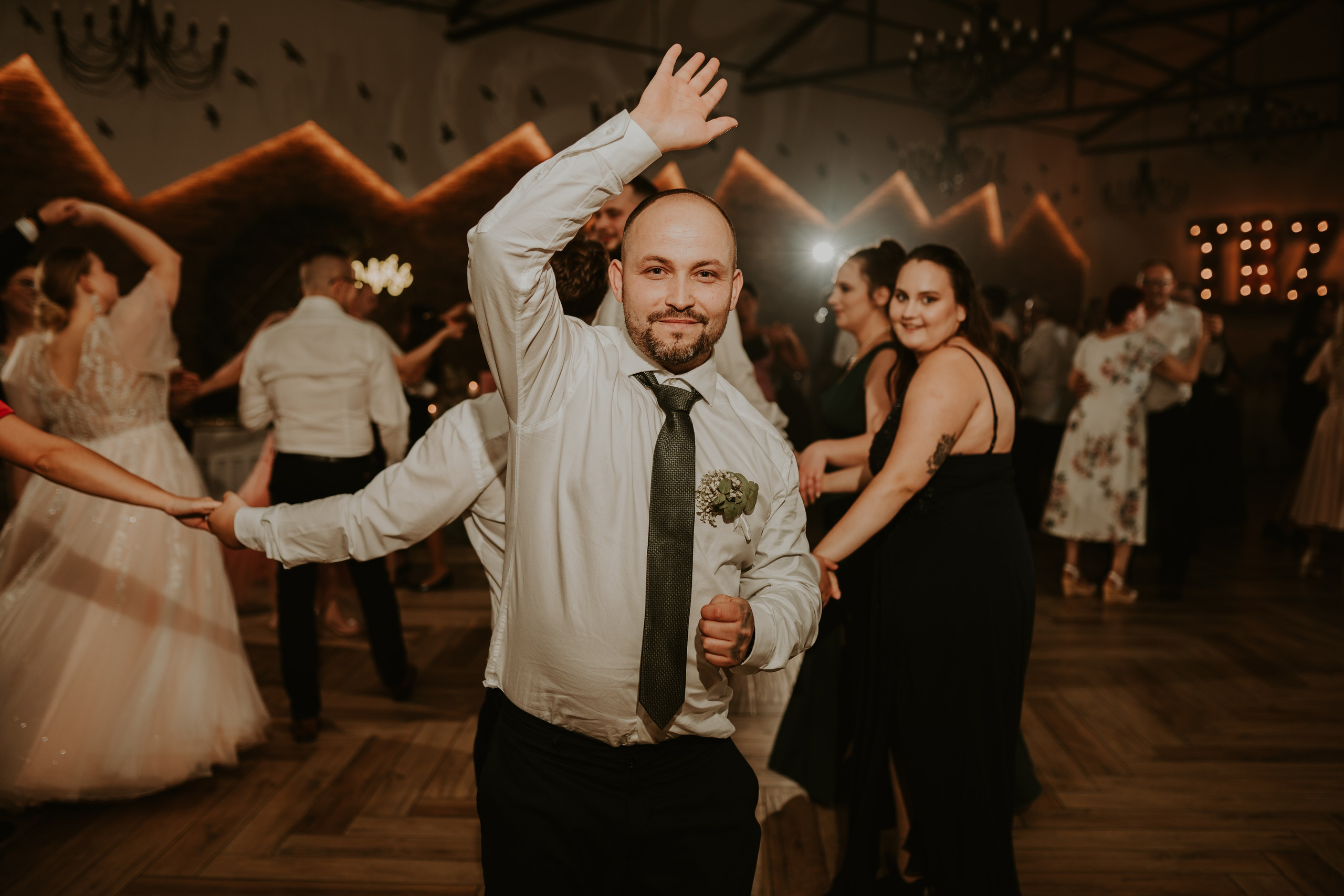 Trzy Drzewa: wspaniała uroczystość Wiktorii i Kamila. Karkowskafoto - fotografia miłości