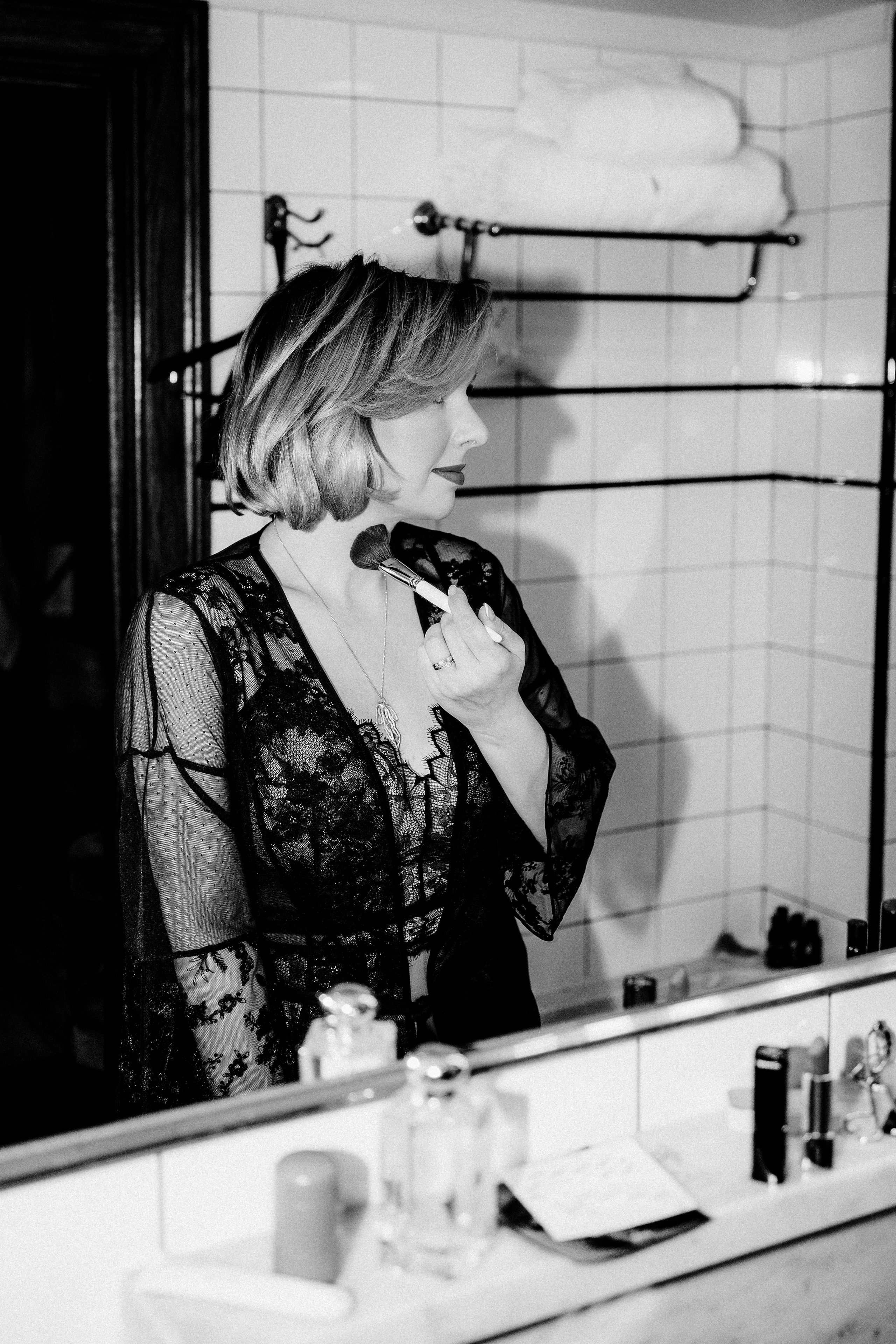 Luxury Boudoir Photography NYC | Intimate Portrait Sessions at The Ludlow Hotel. Videographer and photographer in New York // MAKAROV.VIDEO