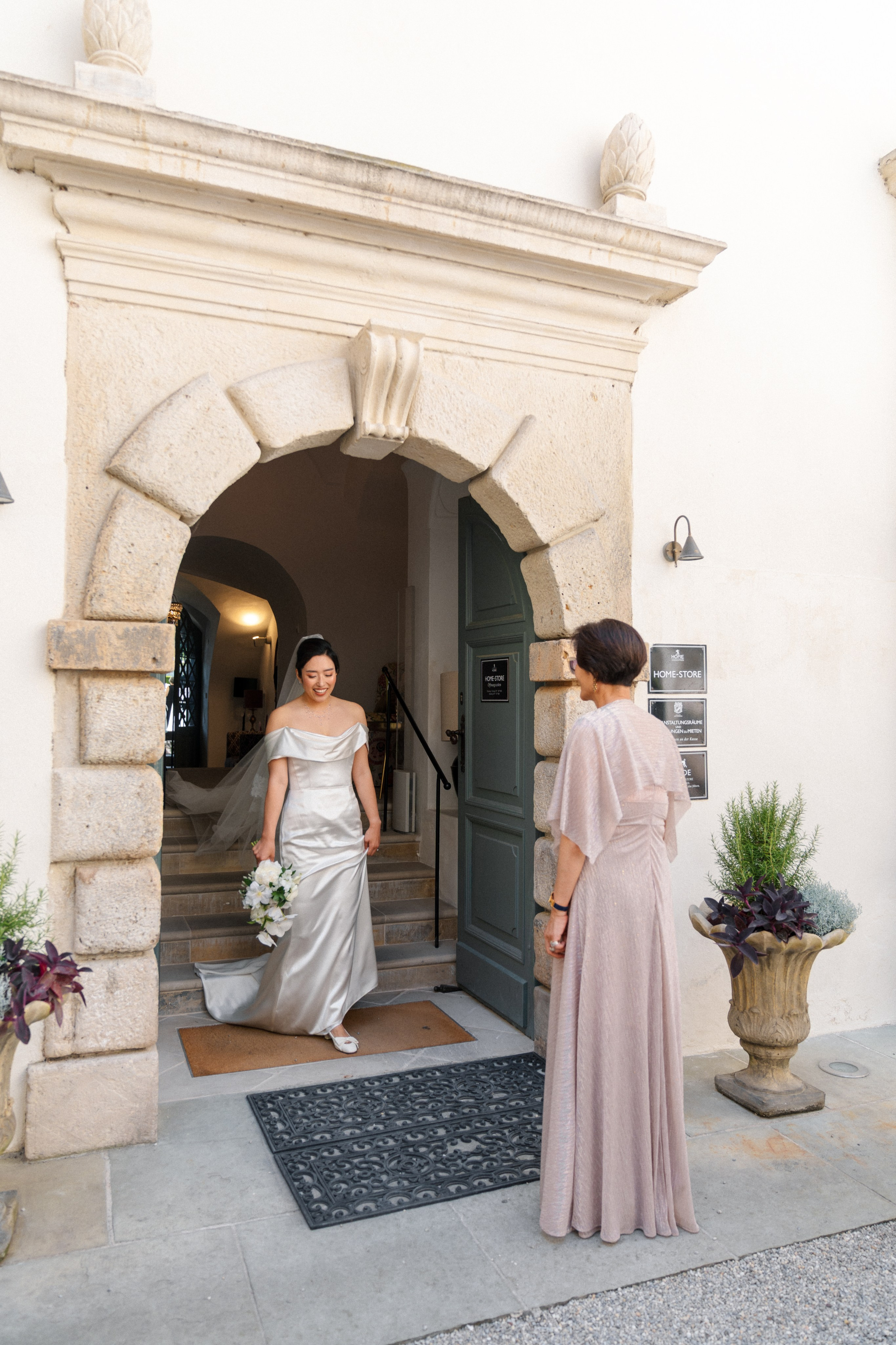 Susan & George · Wedding at Schloss Walpersdorf. Raw Studio: Capturing Elegant weddings accross Europe