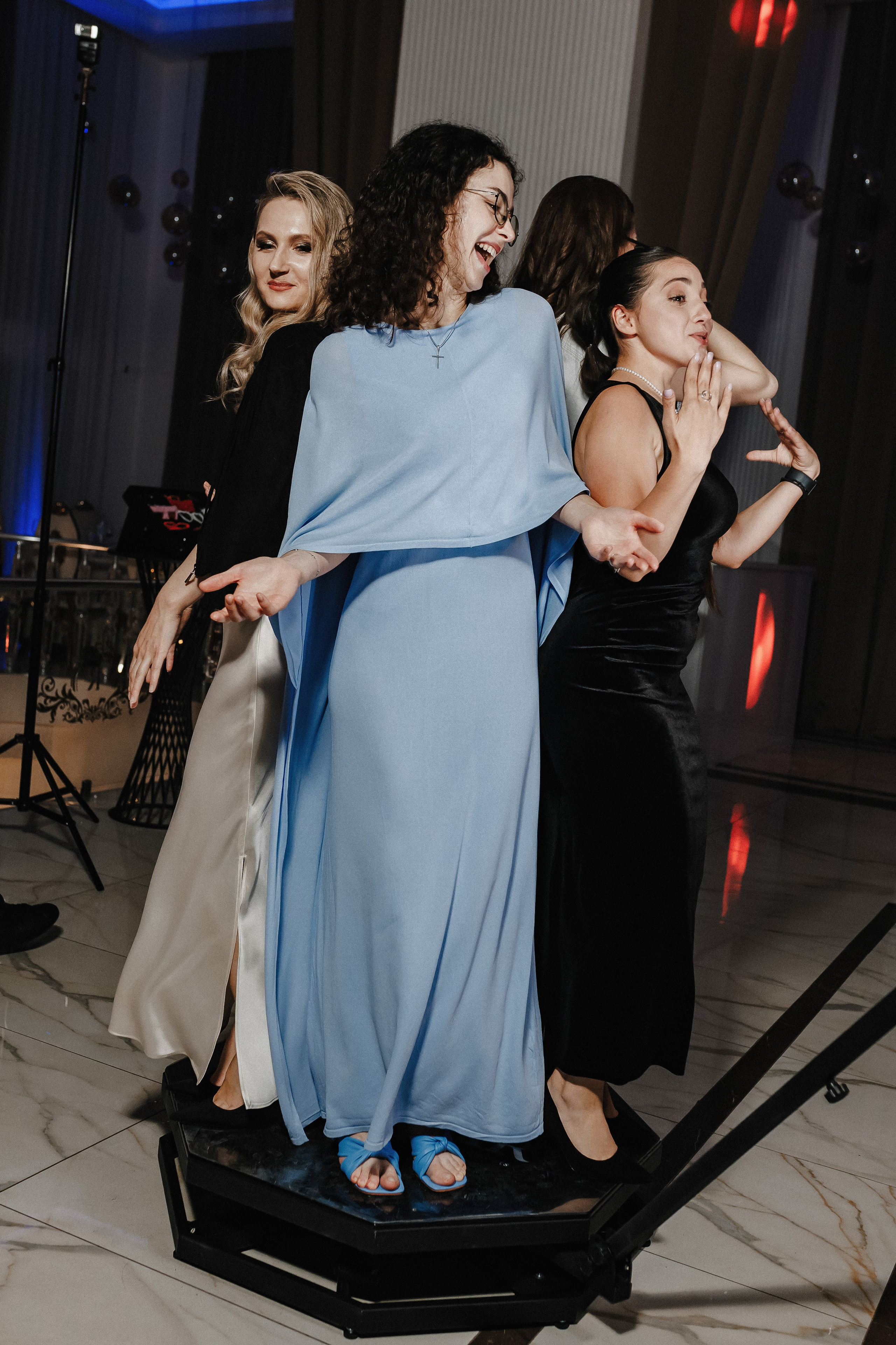 Спиннер 360° на свадьбу. Standart Studio — Услуги фото видео на свадьбу Молдова Кишинев