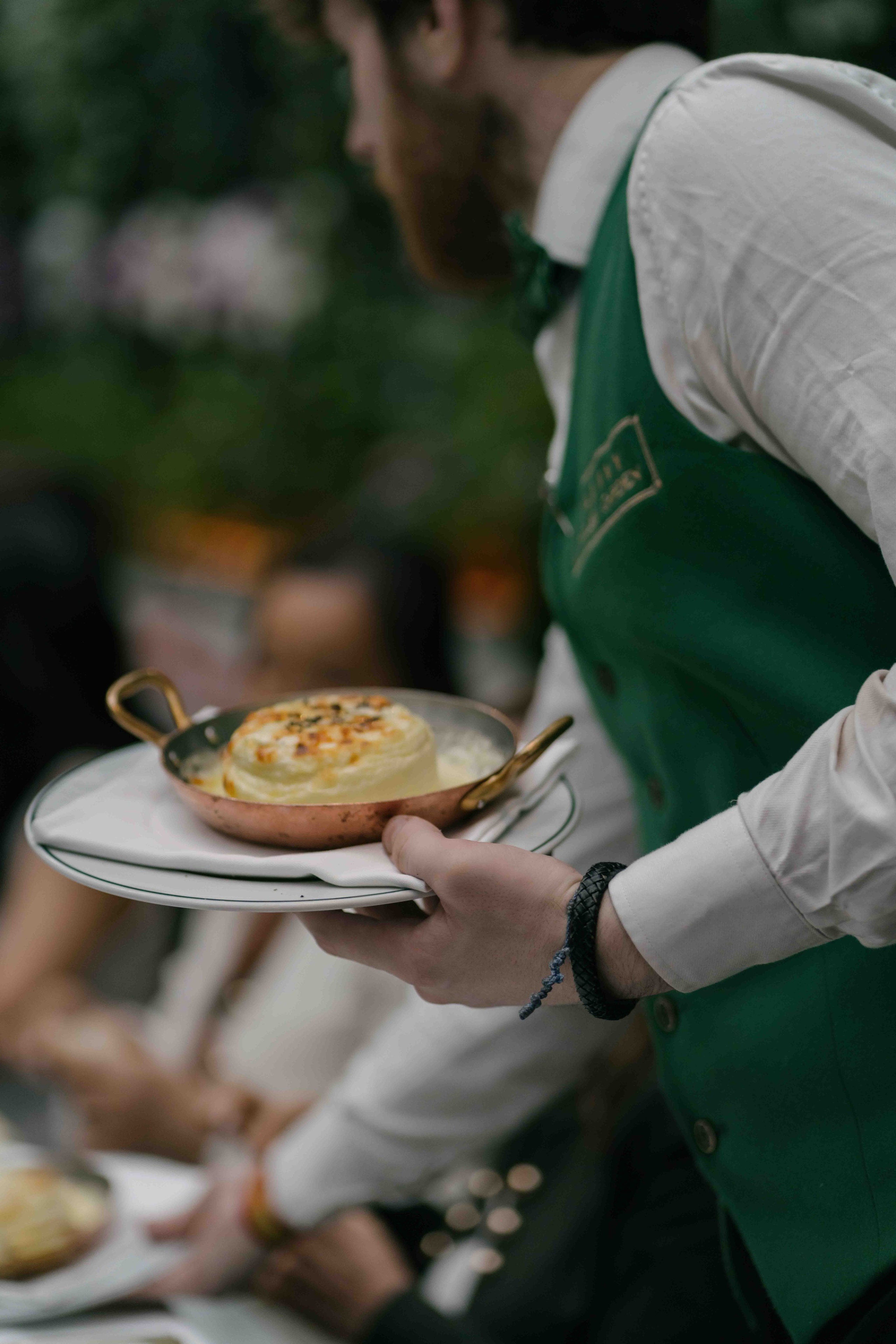 Chelsea Town Hall Wedding London | April Ceremony & The Ivy Reception. London Wedding Photographer | Engagement & Proposal Photography by Natasha Ferreira