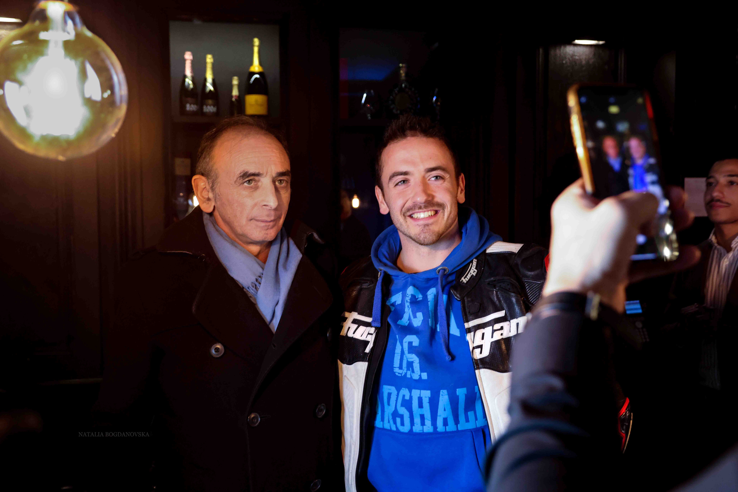 TOUCHE PAS A MON FLIC!. Natalia Bogdanovska. Films et photographie corporate en France