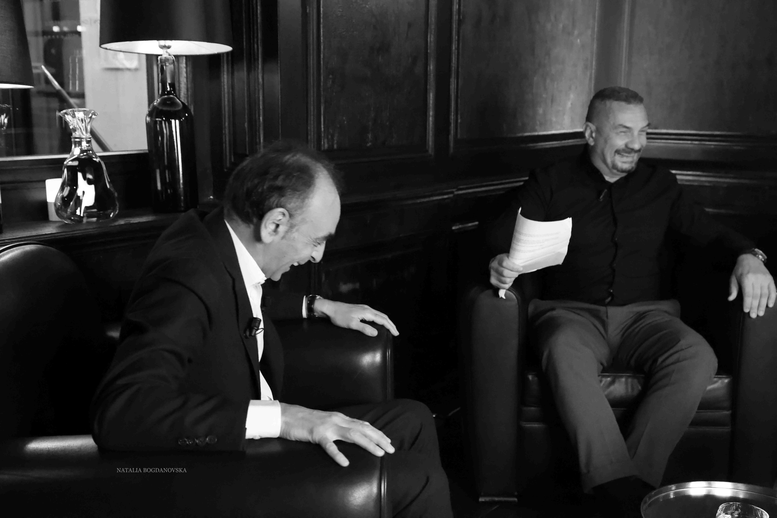 TOUCHE PAS A MON FLIC!. Natalia Bogdanovska. Films et photographie corporate en France