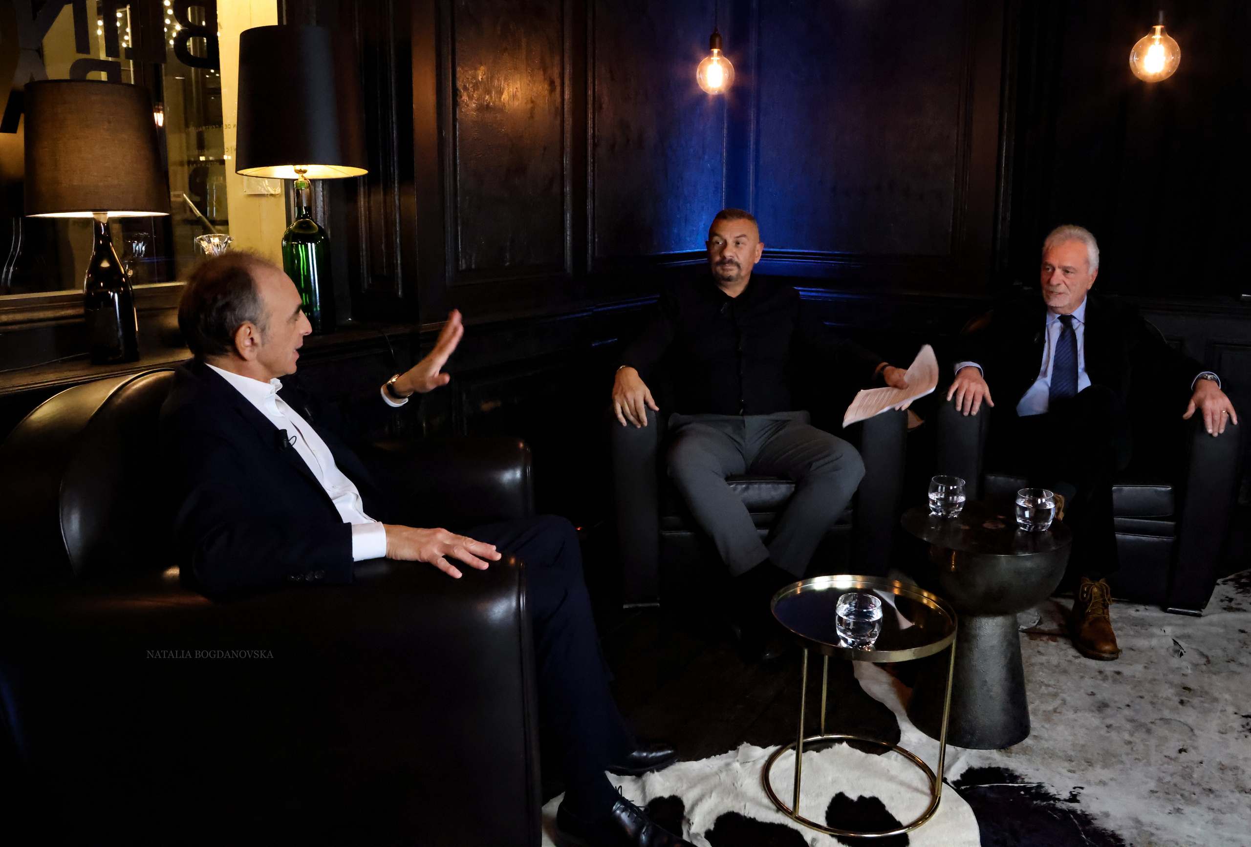 TOUCHE PAS A MON FLIC!. Natalia Bogdanovska. Films et photographie corporate en France