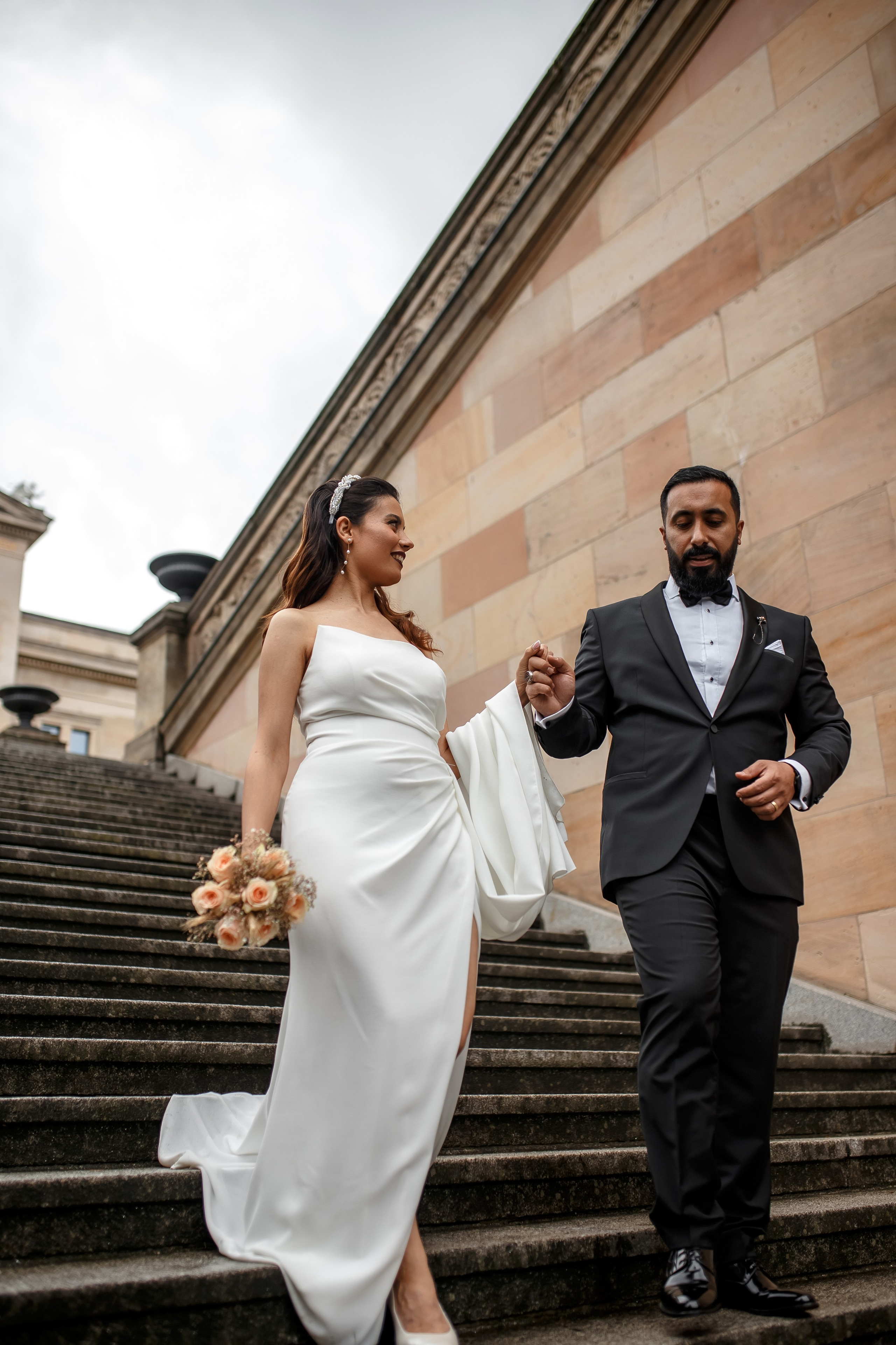 Hochzeitsshooting im Herzen von Berlin. Hochzeitsfotografie in Berlin Nataliia Schütze