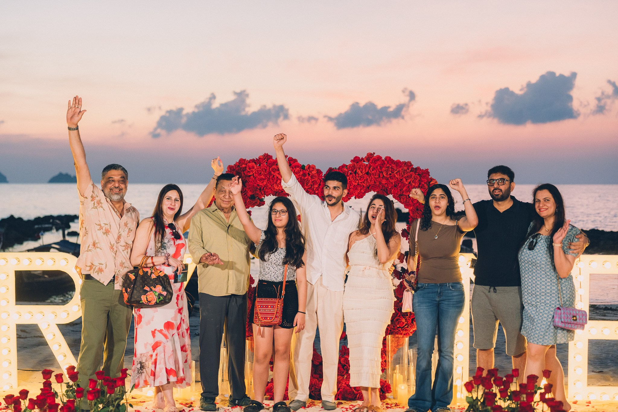 Invite friends. Romantic proposal on Koh Samui, Thailand