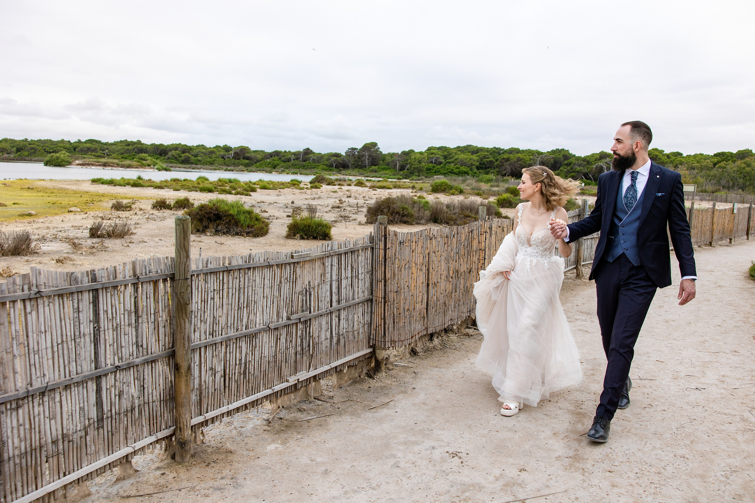 Marina Moments. Fotografía y video de bodas, compromiso y retrato personal en Valencia | Momentos reales con luz mediterránea