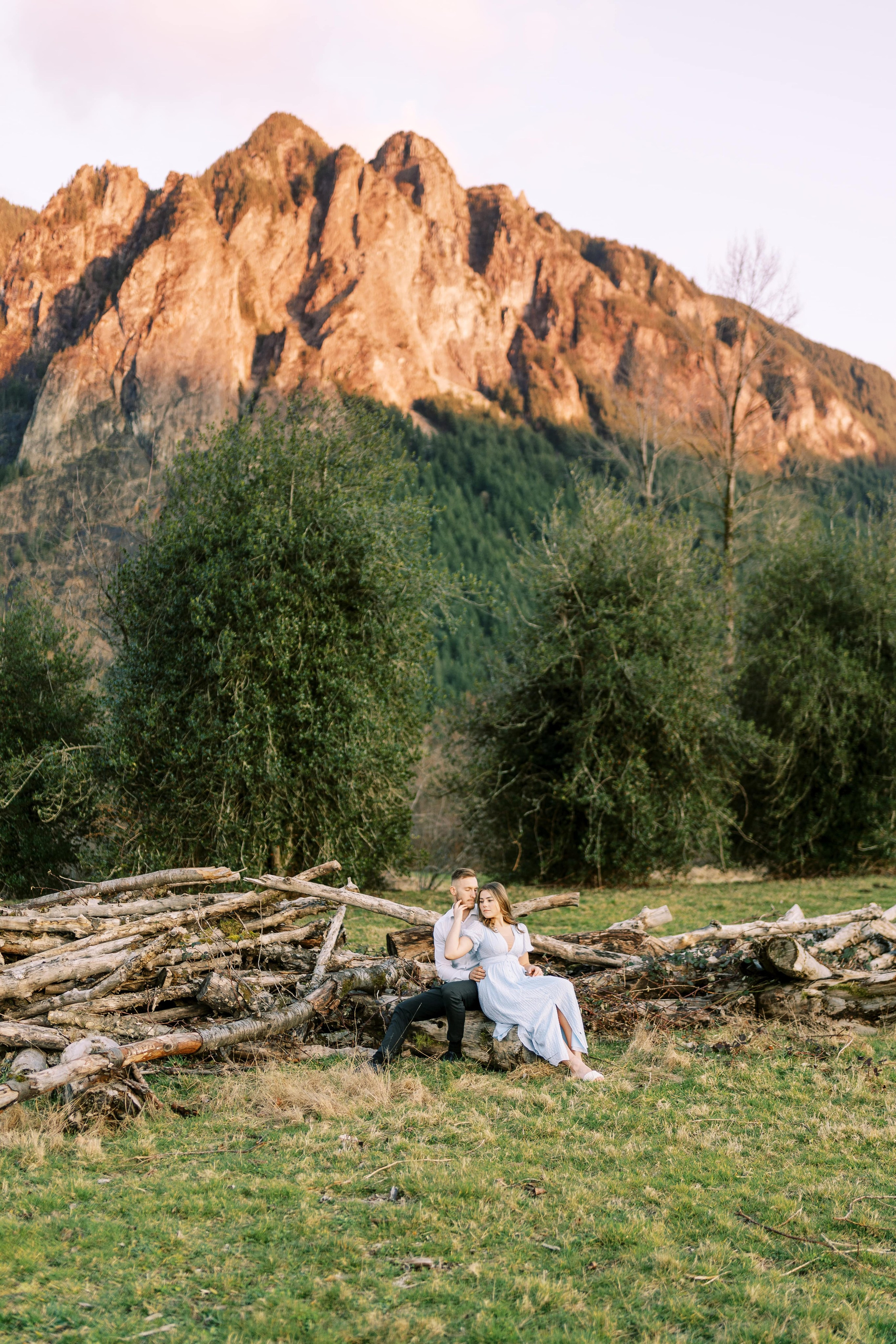 Engagement photo shoot/ Dmitry and Julia/ February 2024. North Bend, Washington. EVAN ARISTOV WEDDING PHOTOGRAPHY — Seattle Wedding Photographer