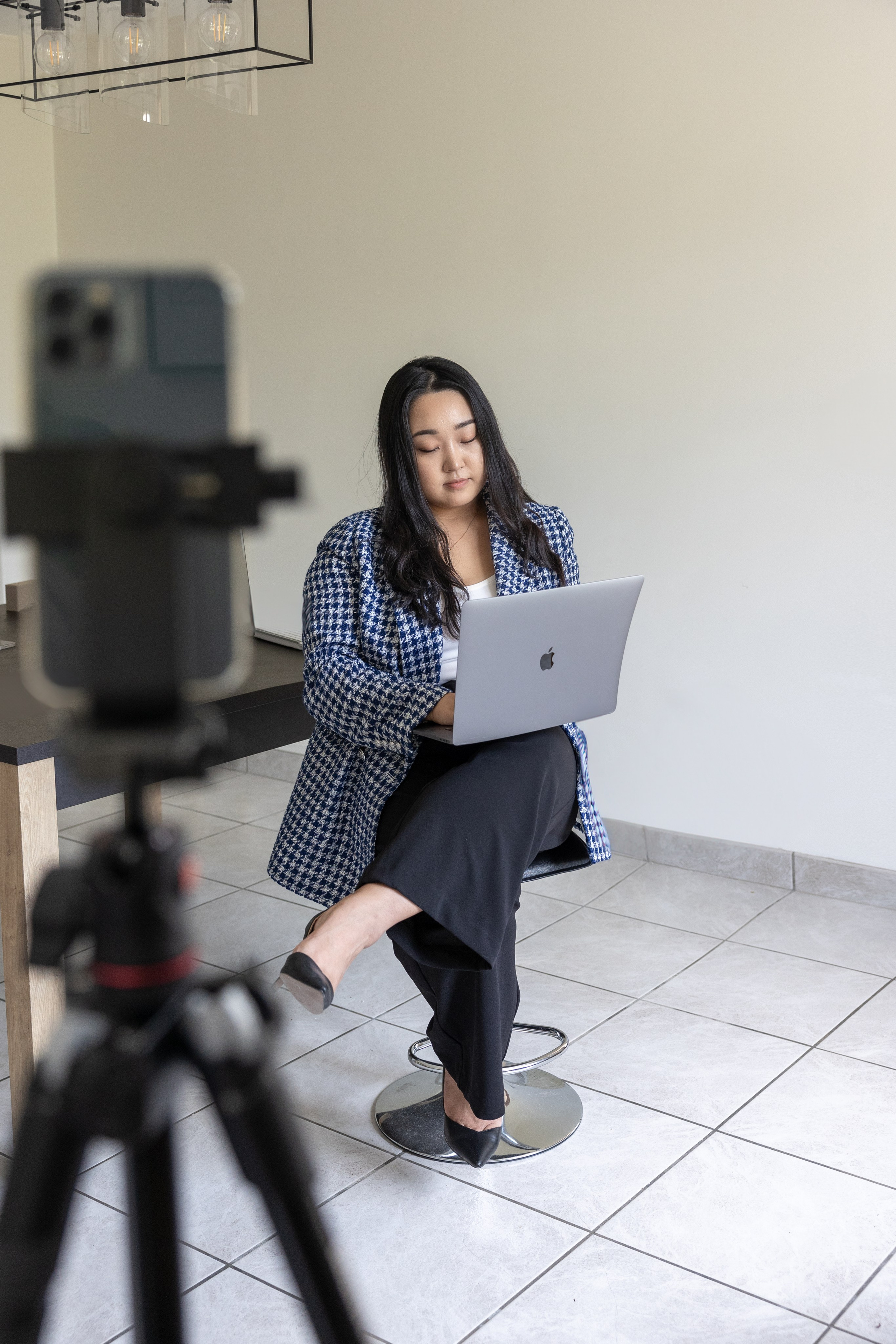 Персональная фотосъемка бренда Евы в ее домашнем офисе. Eugénie Smirnova — your photographer in Toulouse and southwest France