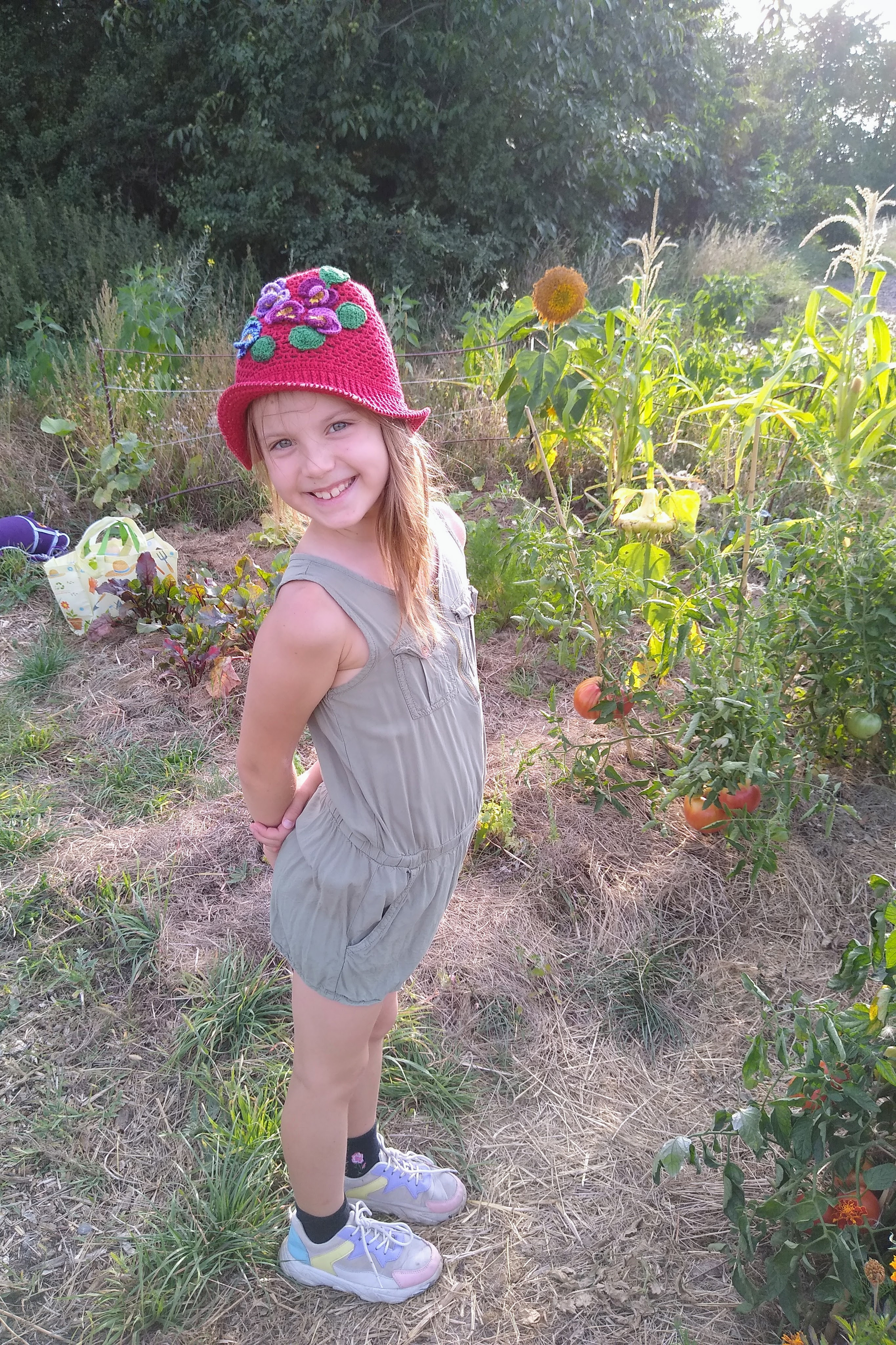 August. Kiki-Niki-Cha! Learn, play, and discover with us!