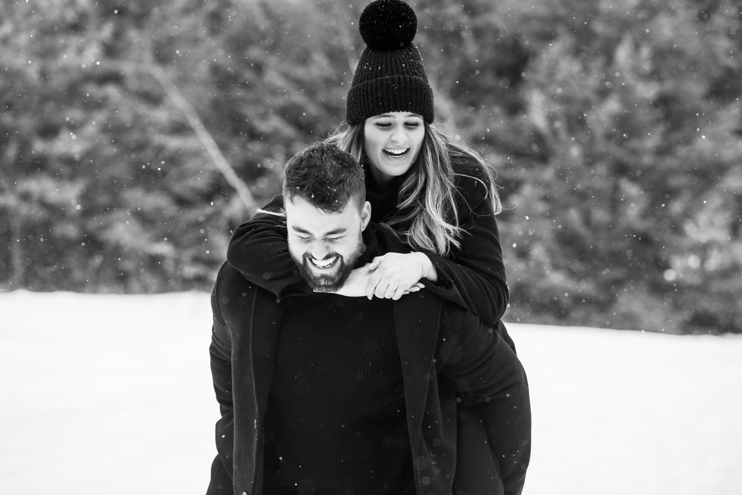 A Love Story in the Snow: Photo Shoot and Surprise Proposal. Wedding photographer in Orlando, Boston & New York Anderson Marques