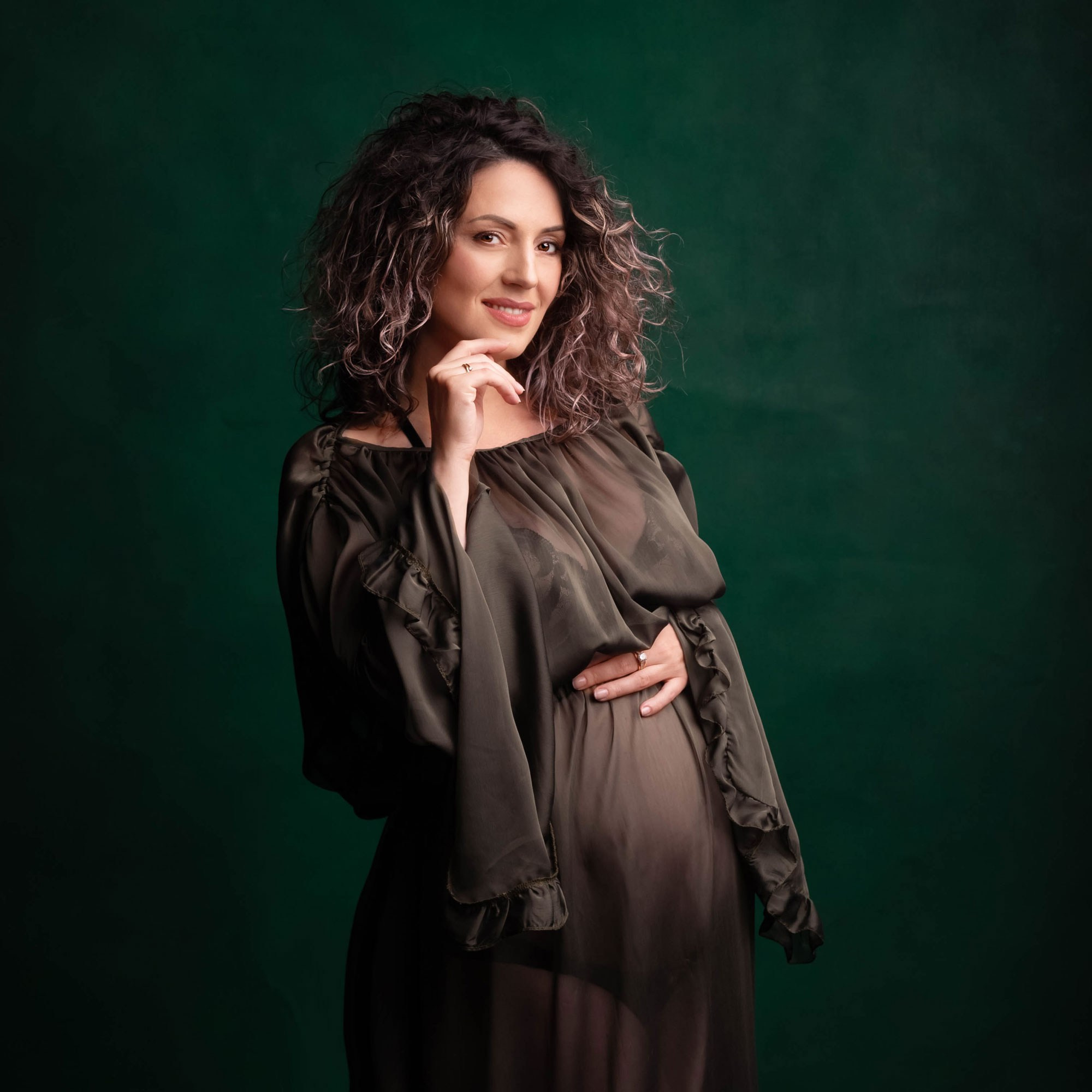 Photo shoot in minimalist style. Professional photographer in Spain