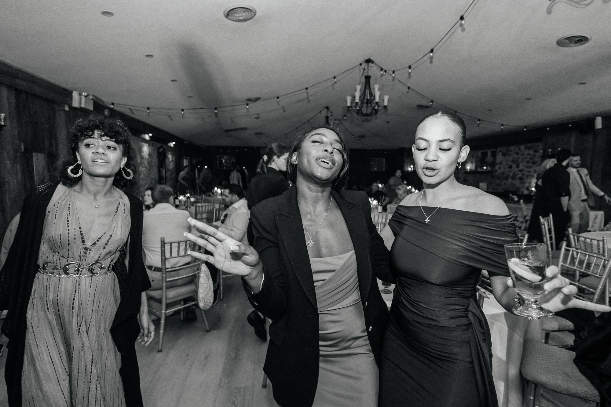 Jessica & Stephen’s Candid Wedding Photos | Documentary-Style Wedding Photography | Hamilton, Oakville, Brampton, Etobicoke. Storytellers Films — Candid Wedding Videographer & Photographer in Toronto, Ontario and beyond