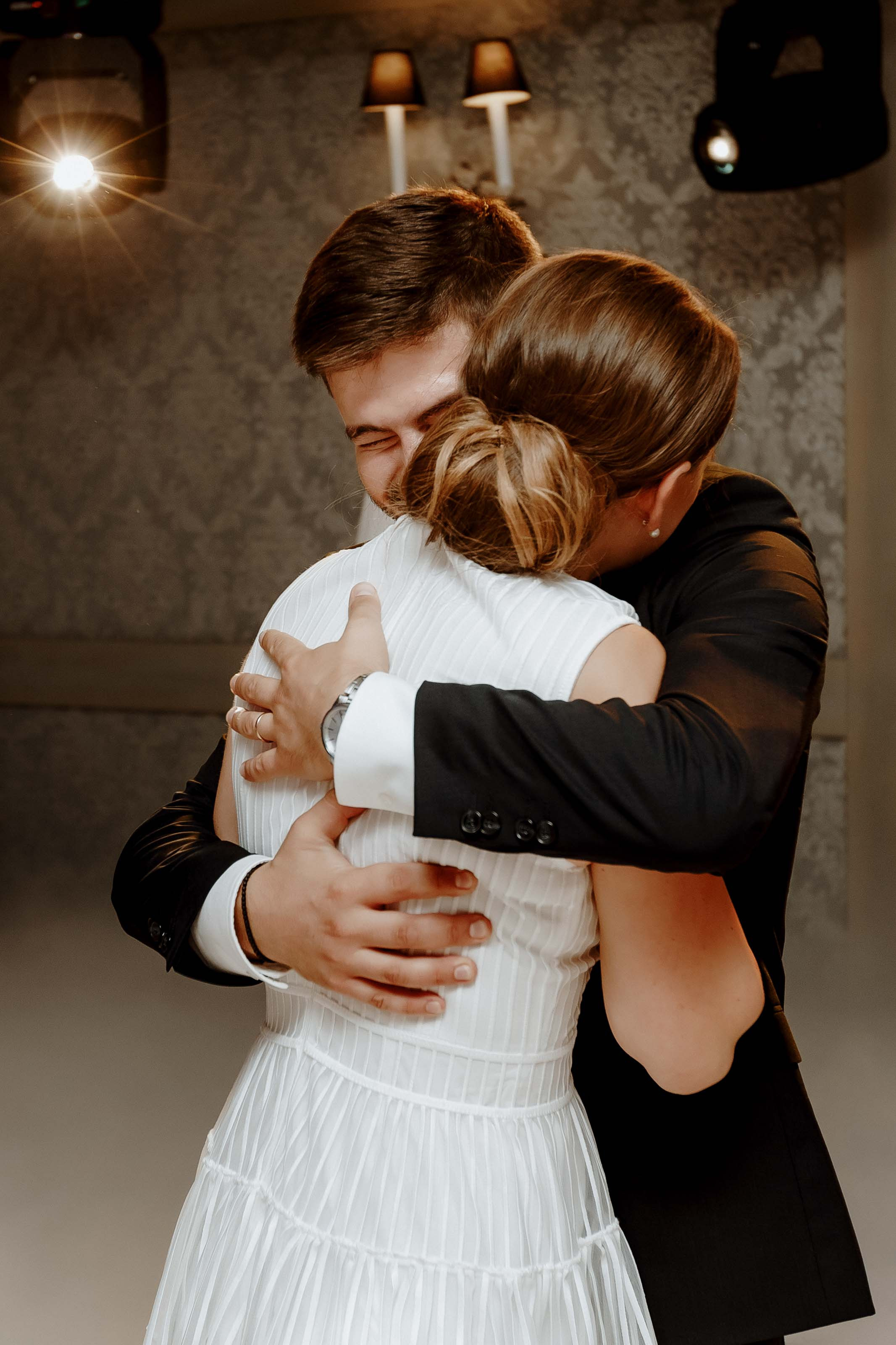 Dragoste pe buze. Servicii Foto Video în Chișinău și Europa ID-Brothers