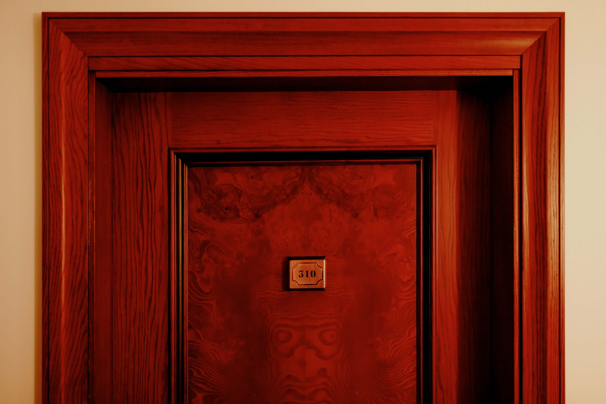 Dragoste pe buze. Servicii Foto Video în Chișinău și Europa ID-Brothers