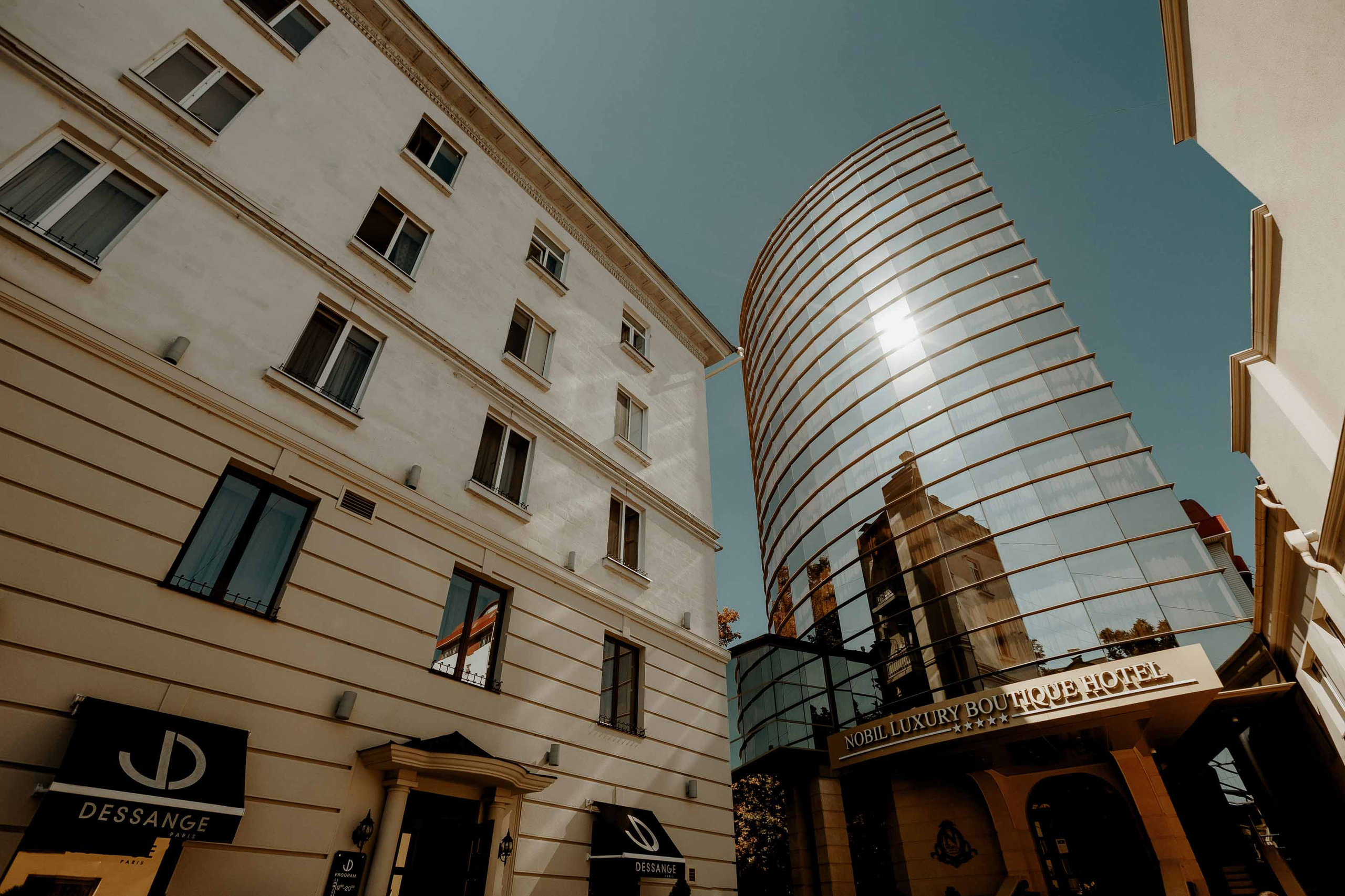 Dragoste pe buze. Servicii Foto Video în Chișinău și Europa ID-Brothers