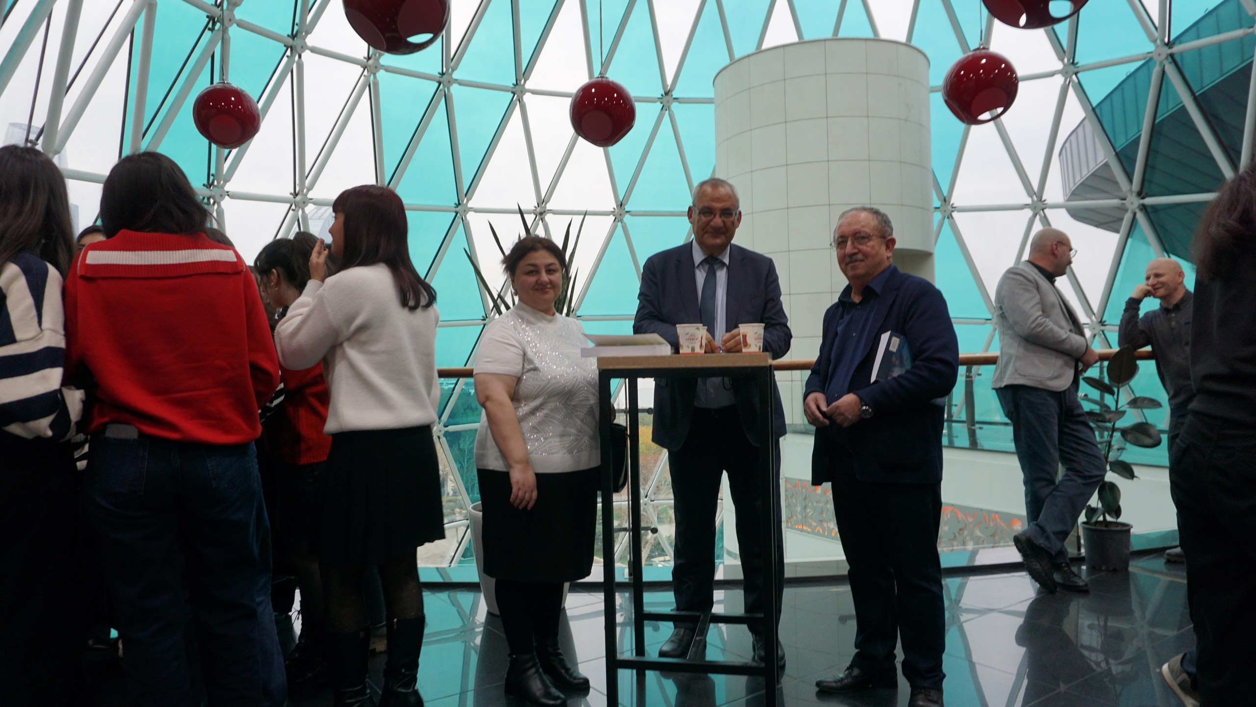 “Fundamental Astronomiya” kitabının təqdimatı keçirilib. Həvəskar Astronomlar Cəmiyyəti — Astronomy.az