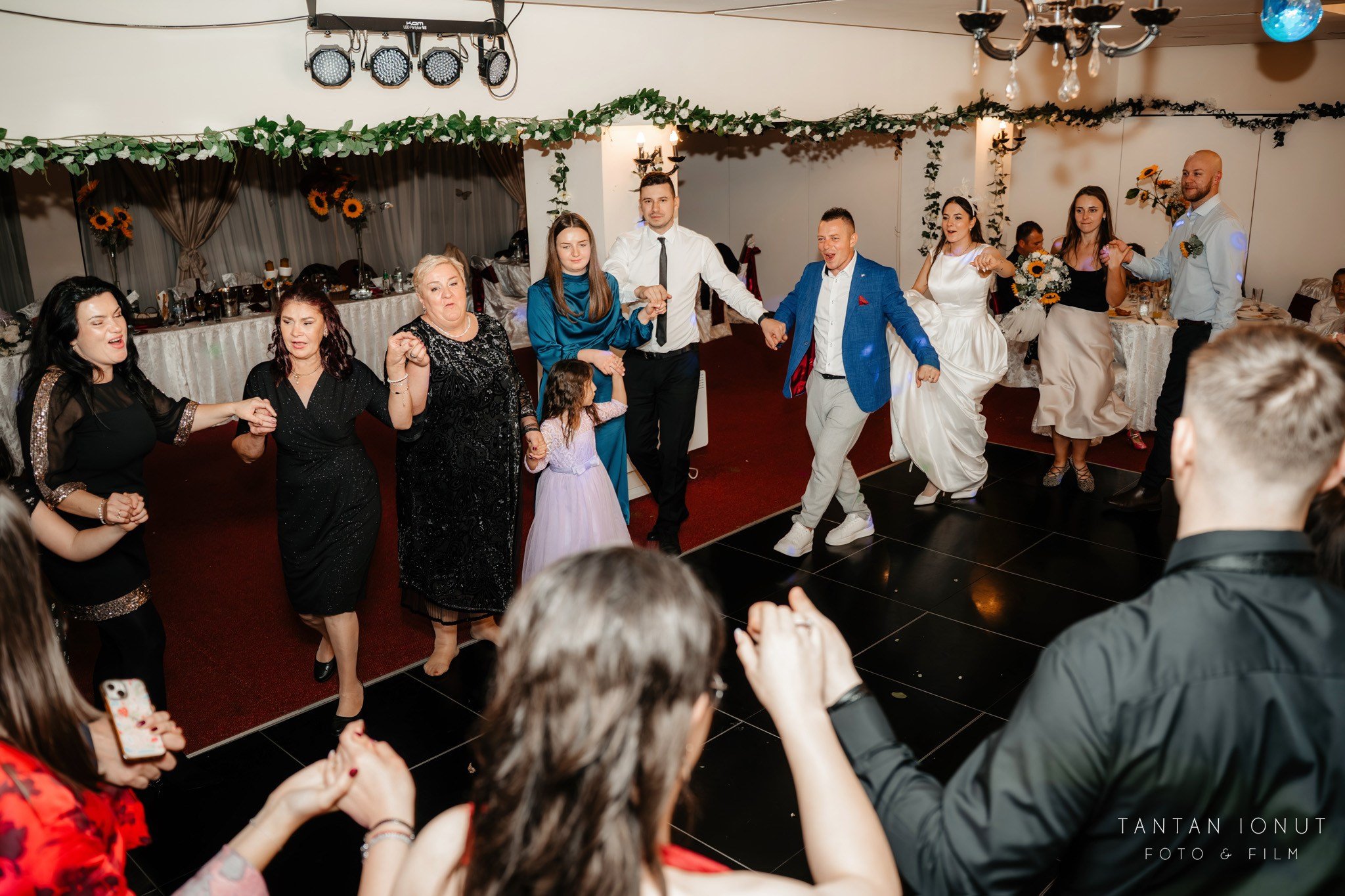 Mihaela & Razvan. TANTAN IONUT FOTO & FILM