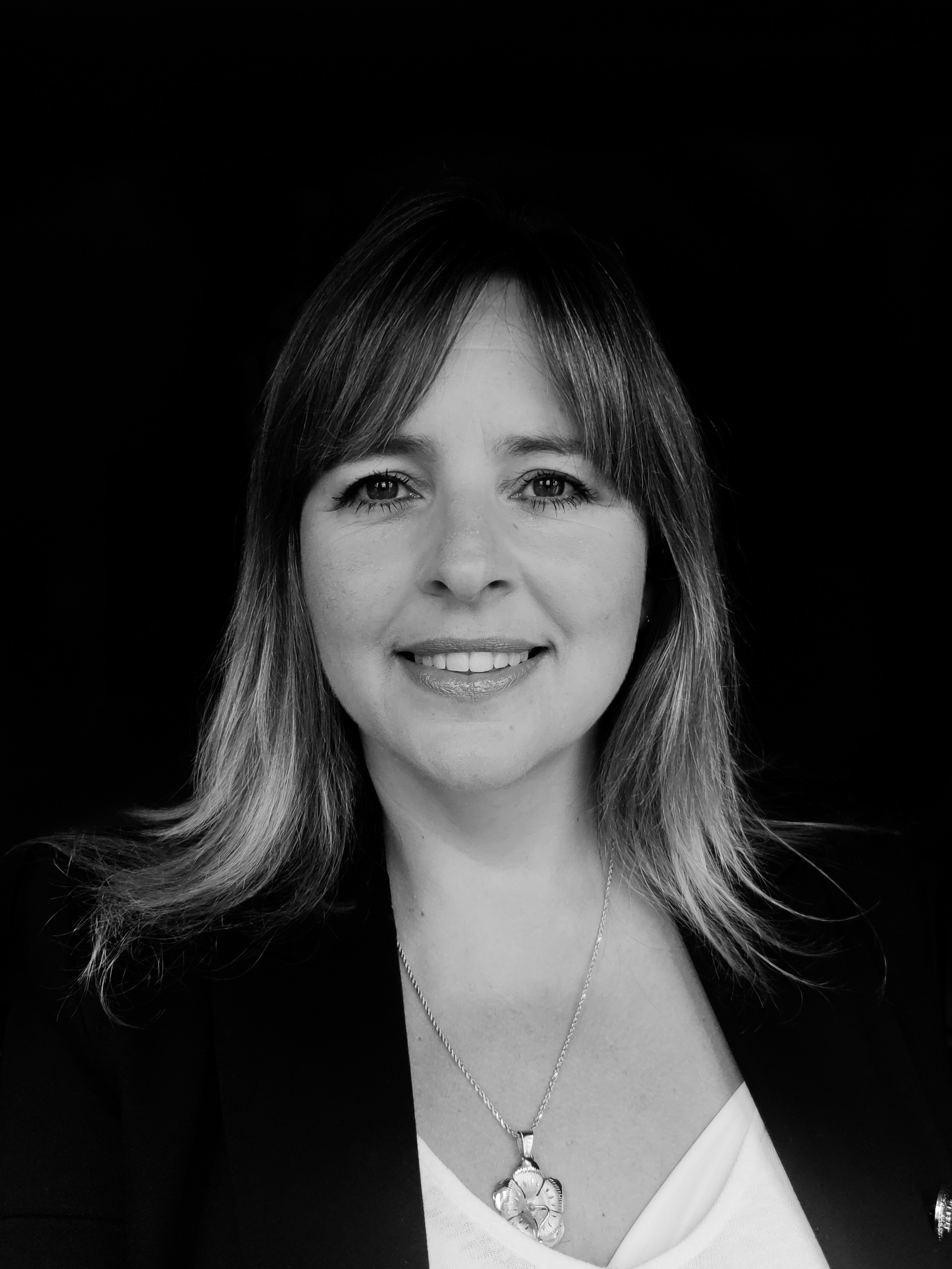 Lily  — Henley-in-Arden, UK — Online Photo Shoot. Creative Family, Brand, Boudoir and Wedding Photographer in Solihull & Birmingham Irina Zoteeva