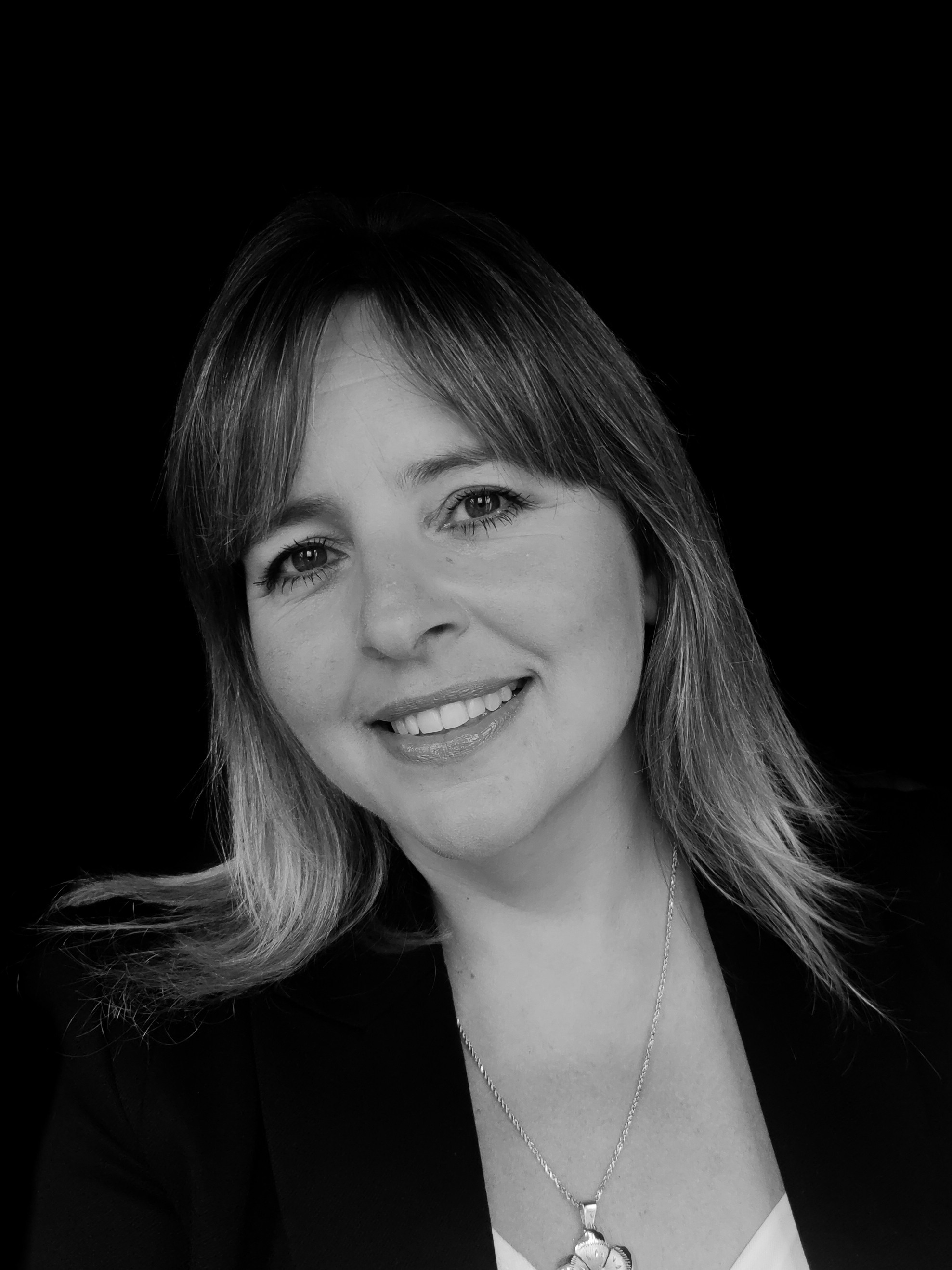 Lily  — Henley-in-Arden, UK — Online Photo Shoot. Creative Family, Brand, Boudoir and Wedding Photographer in Solihull & Birmingham Irina Zoteeva