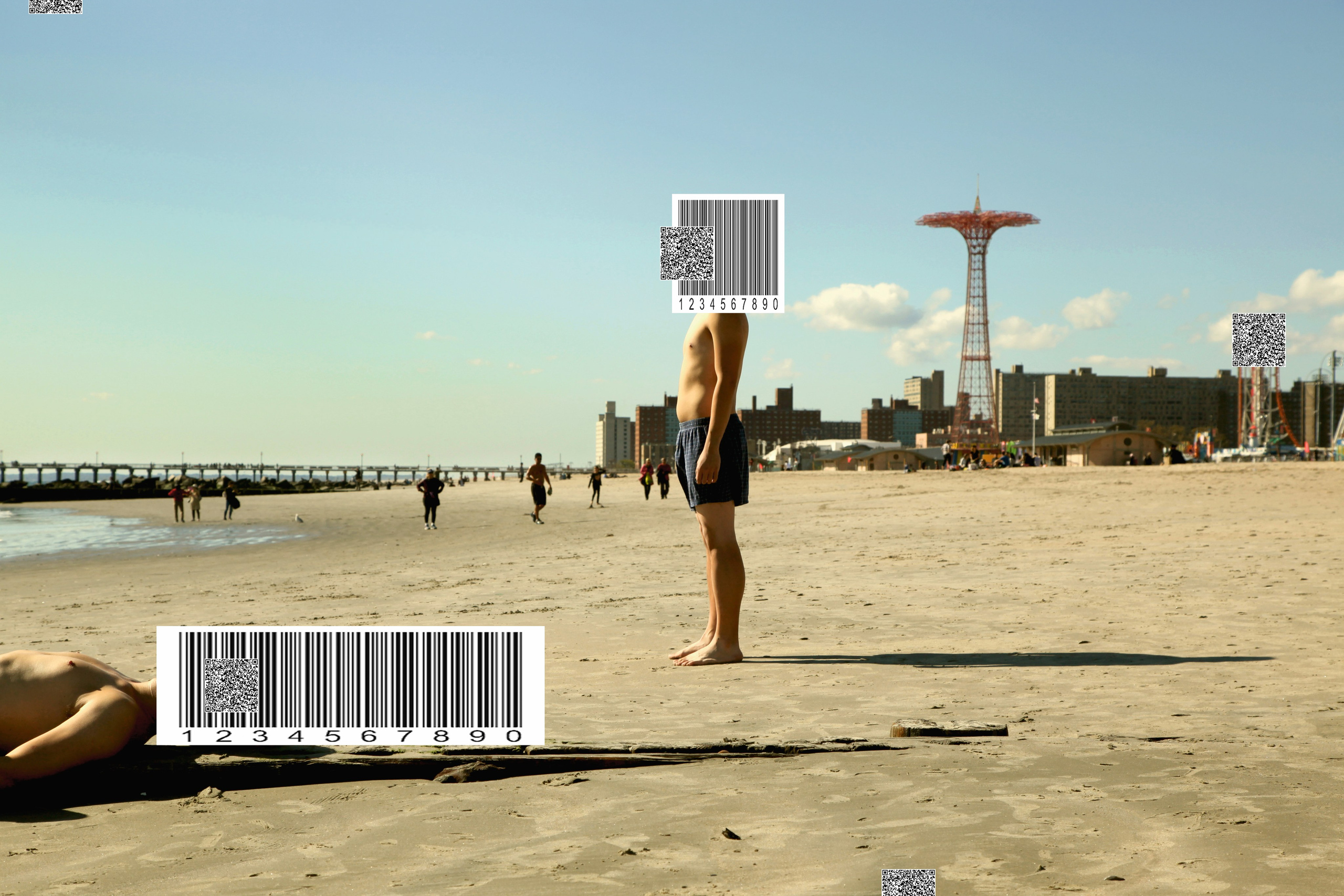 A man. A hidden man. Leni Smoragdova | Transaction Art Universe | Conceptual Art