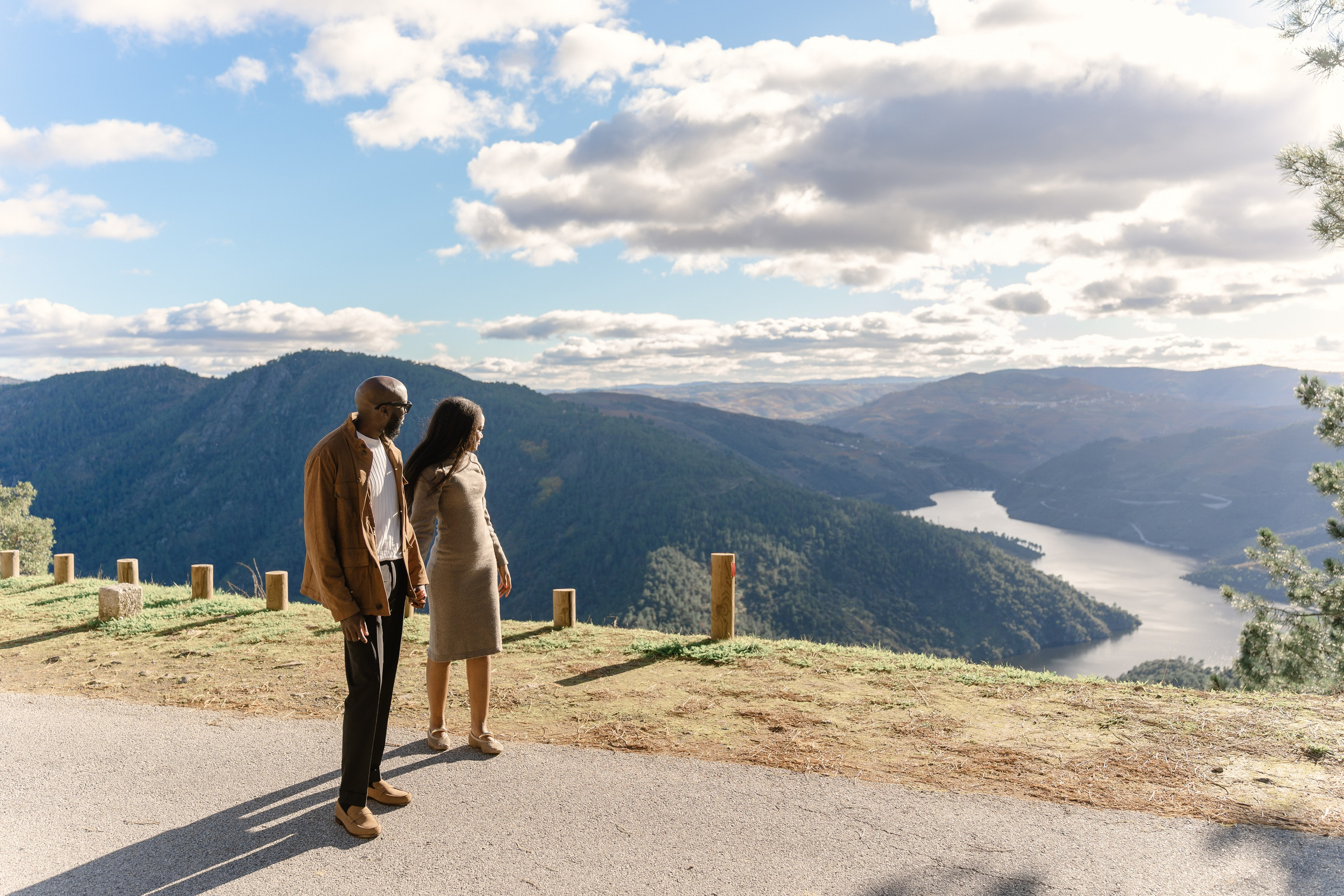 Proposal at Miradouro do Ujo | Douro Valley Proposal Spot
