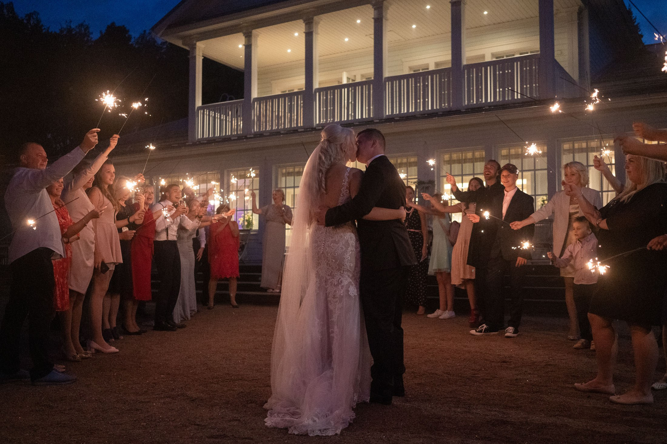 Hääkuvaaja Porvoo | Hääkuvaus Villa Haikko