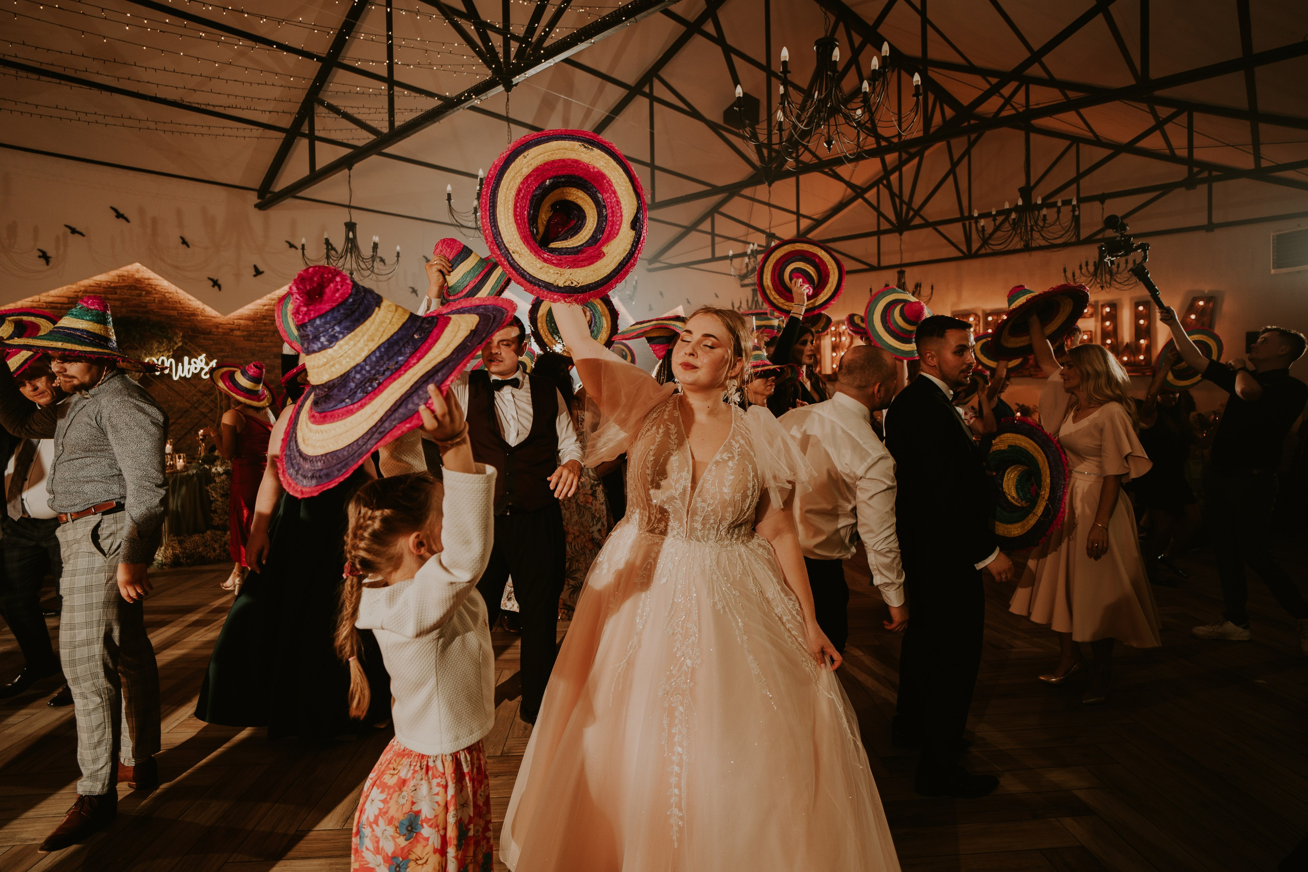 Trzy Drzewa: wspaniała uroczystość Wiktorii i Kamila. Karkowskafoto - fotografia miłości